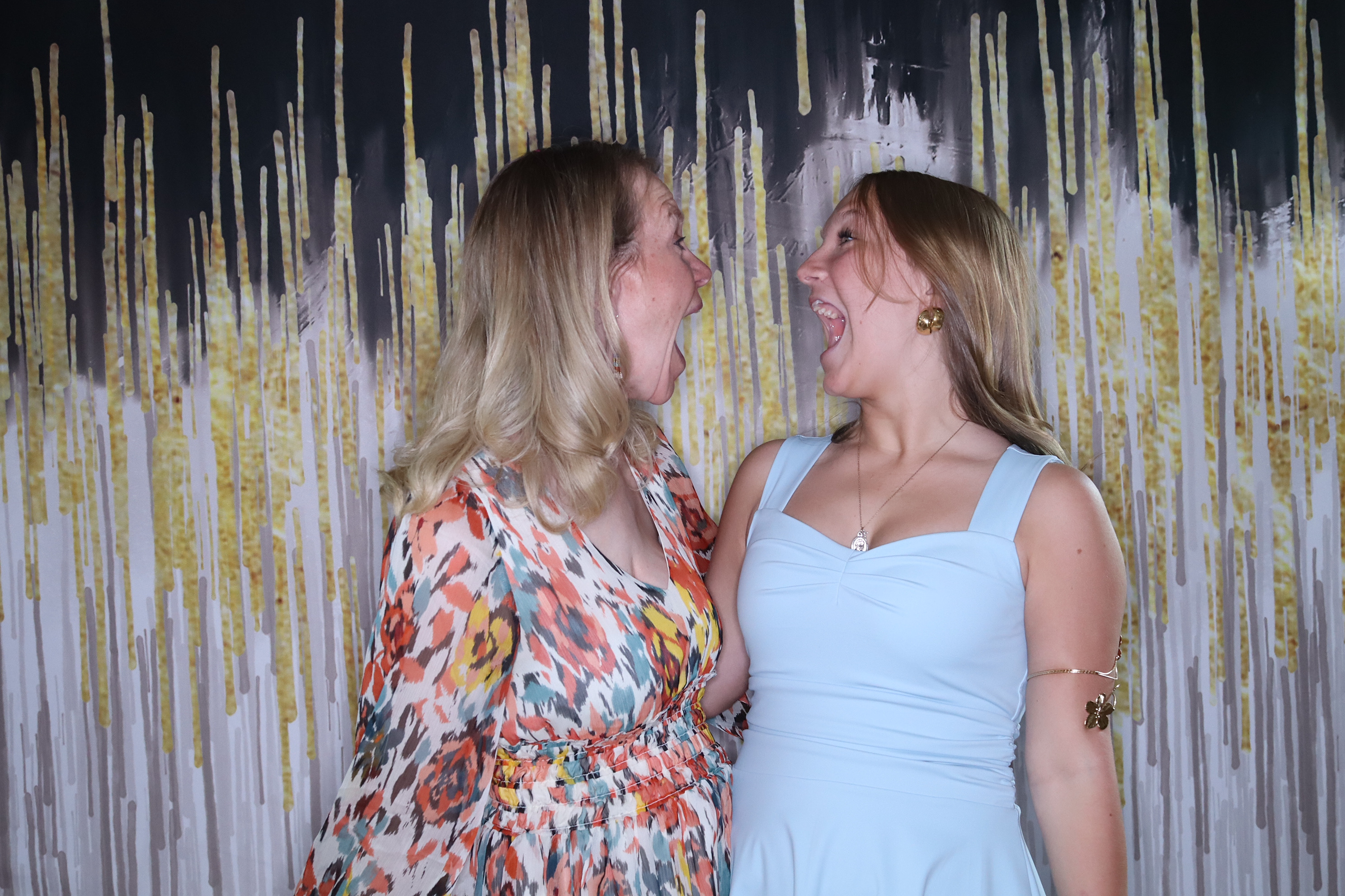 Sam and Shasta | View more photos from the event at gallery.photoboothbillings.com/u/PhotoBoothBillings/Sam-and-Shasta
