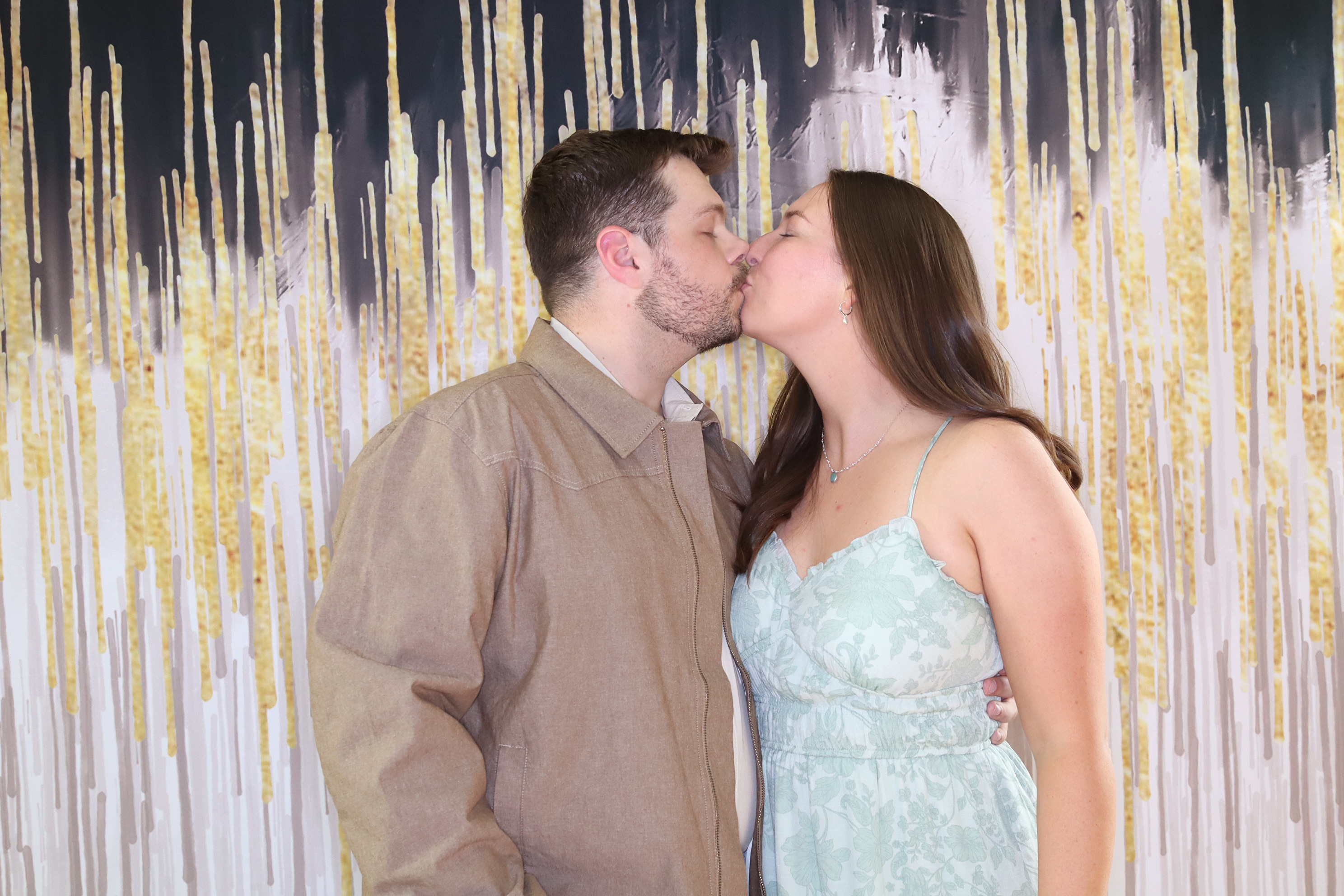 Sam and Shasta | View more photos from the event at gallery.photoboothbillings.com/u/PhotoBoothBillings/Sam-and-Shasta