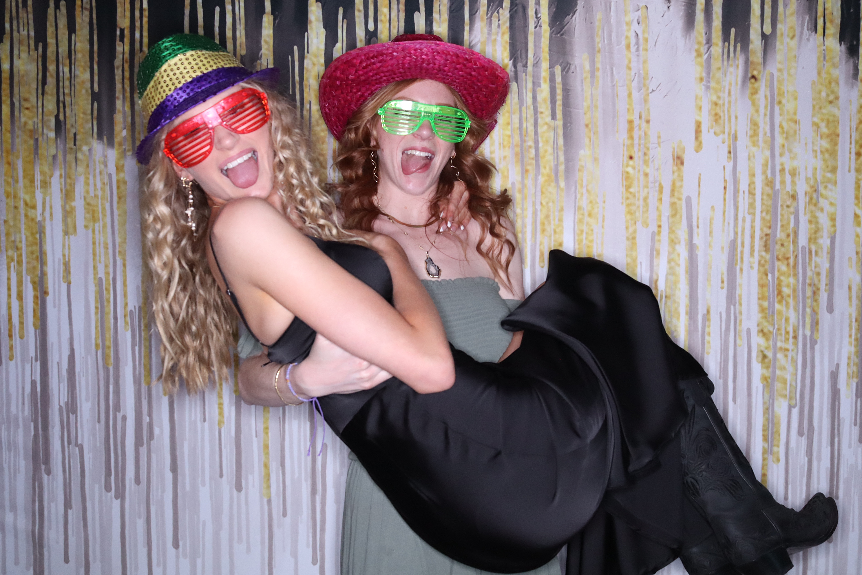Sam and Shasta | View more photos from the event at gallery.photoboothbillings.com/u/PhotoBoothBillings/Sam-and-Shasta