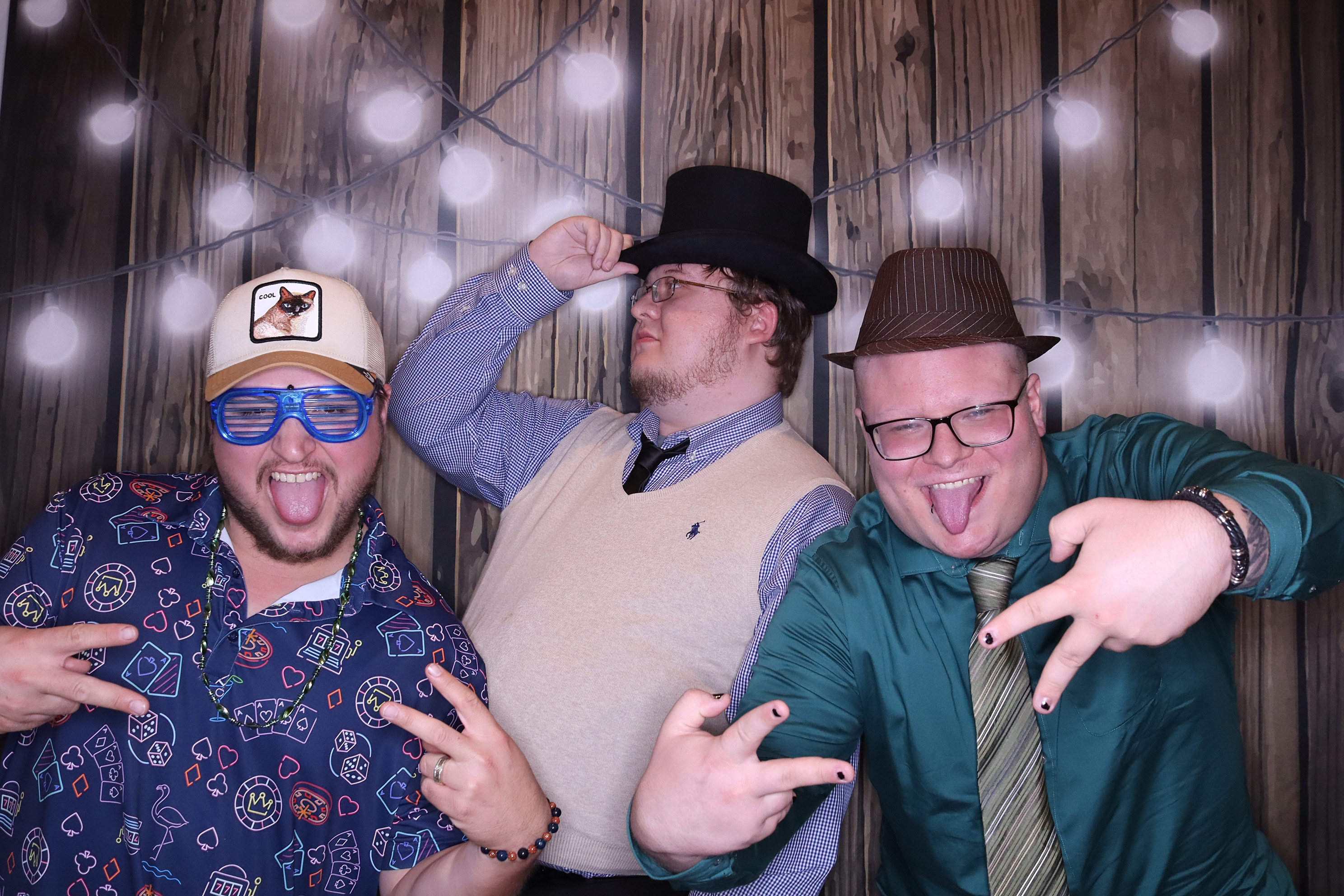 The Schuster Wedding | View more photos from the event at gallery.photoboothbillings.com/u/PhotoBoothBillings/The-Schuster-Wedding