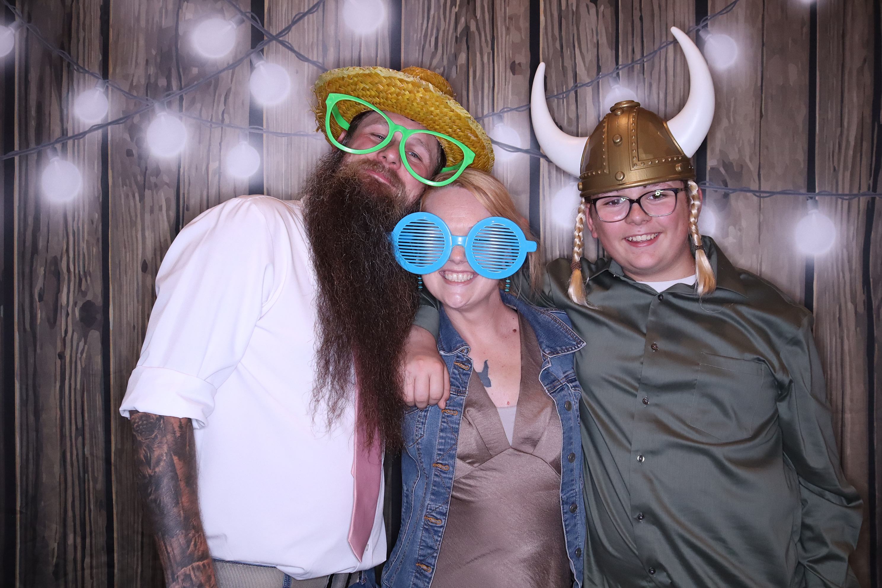 The Schuster Wedding | View more photos from the event at gallery.photoboothbillings.com/u/PhotoBoothBillings/The-Schuster-Wedding