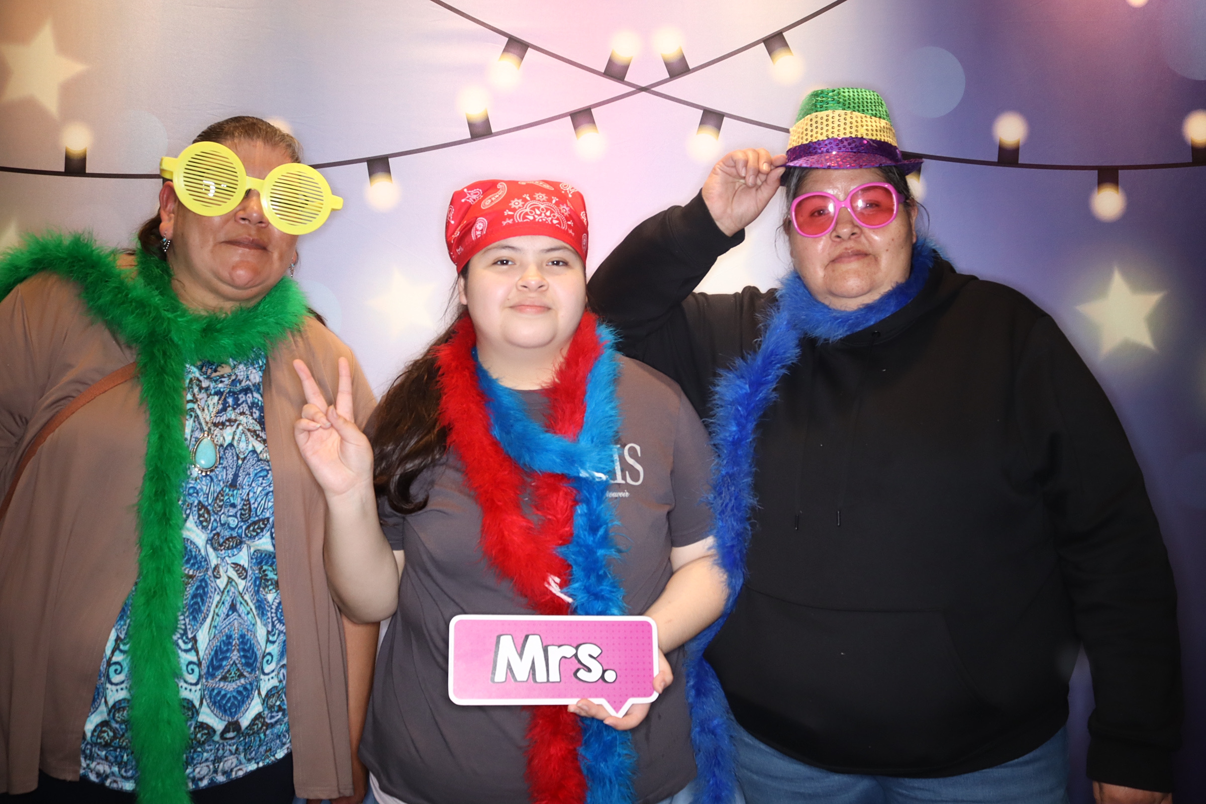 Tia and Gabrial Wedding | View more photos from the event at gallery.photoboothbillings.com/u/PhotoBoothBillings/Tia-and-Gabrial-Wedding