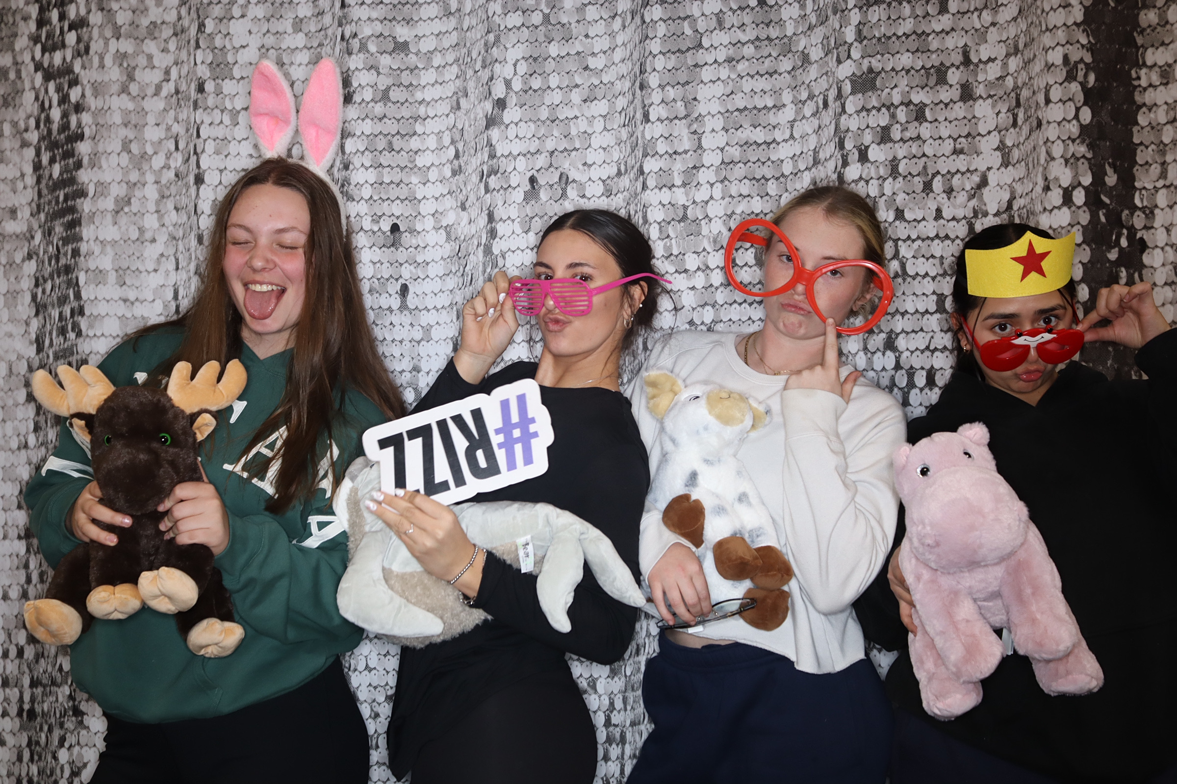 Valentine's Day Party | View more photos from the event at gallery.photoboothbillings.com/u/PhotoBoothBillings/Valentines-Day-Party