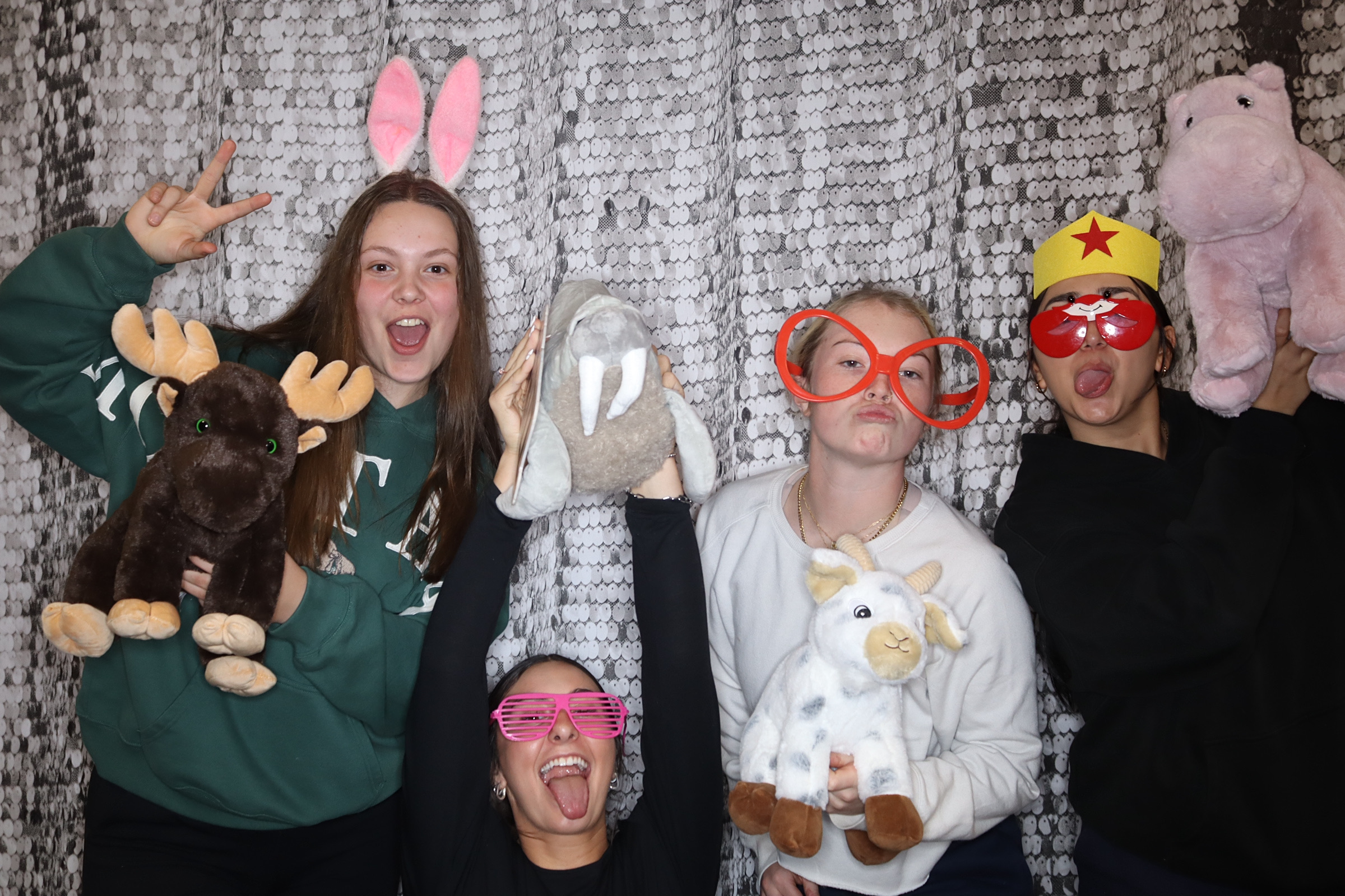 Valentine's Day Party | View more photos from the event at gallery.photoboothbillings.com/u/PhotoBoothBillings/Valentines-Day-Party