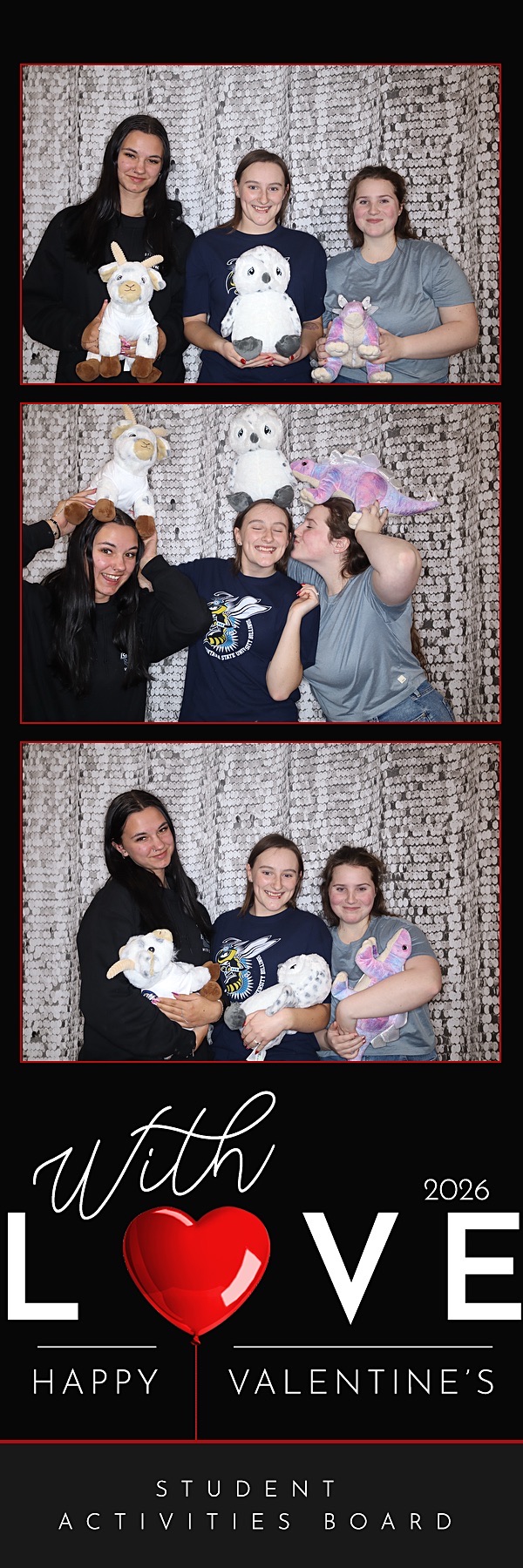 Valentine's Day Party | View more photos from the event at gallery.photoboothbillings.com/u/PhotoBoothBillings/Valentines-Day-Party