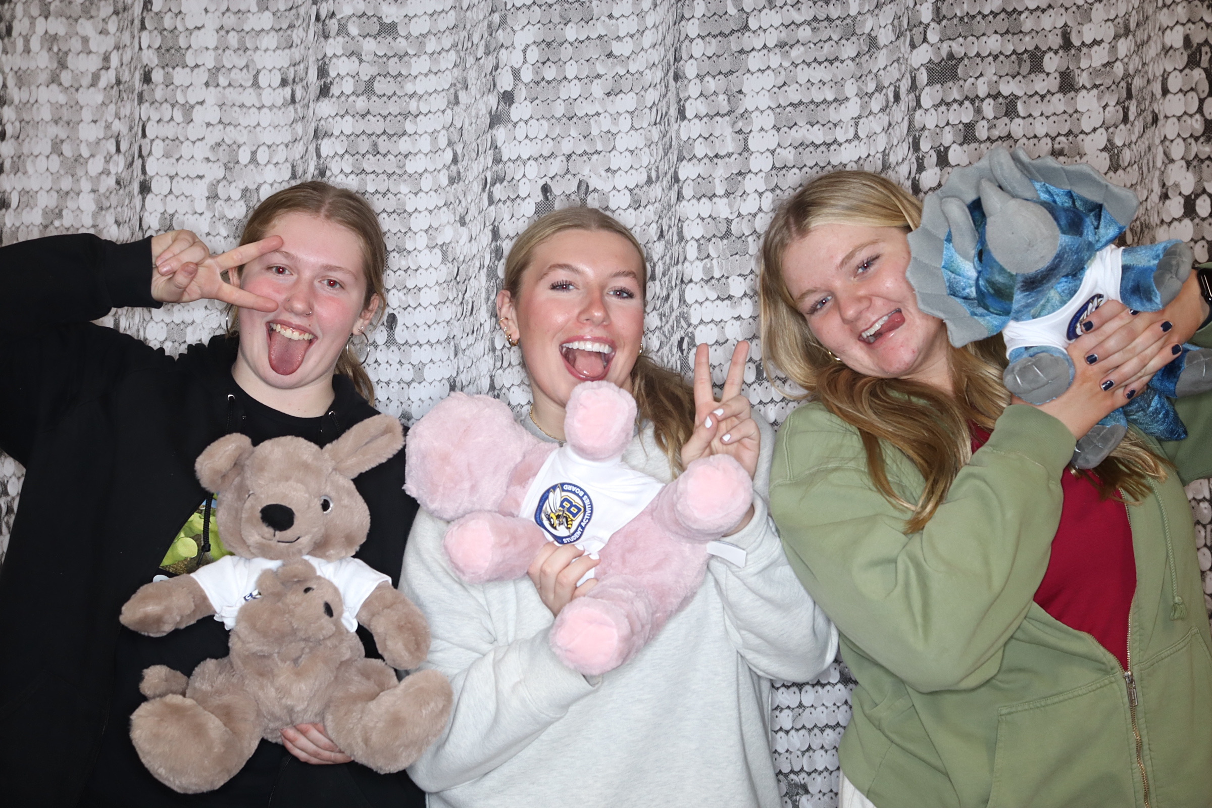 Valentine's Day Party | View more photos from the event at gallery.photoboothbillings.com/u/PhotoBoothBillings/Valentines-Day-Party