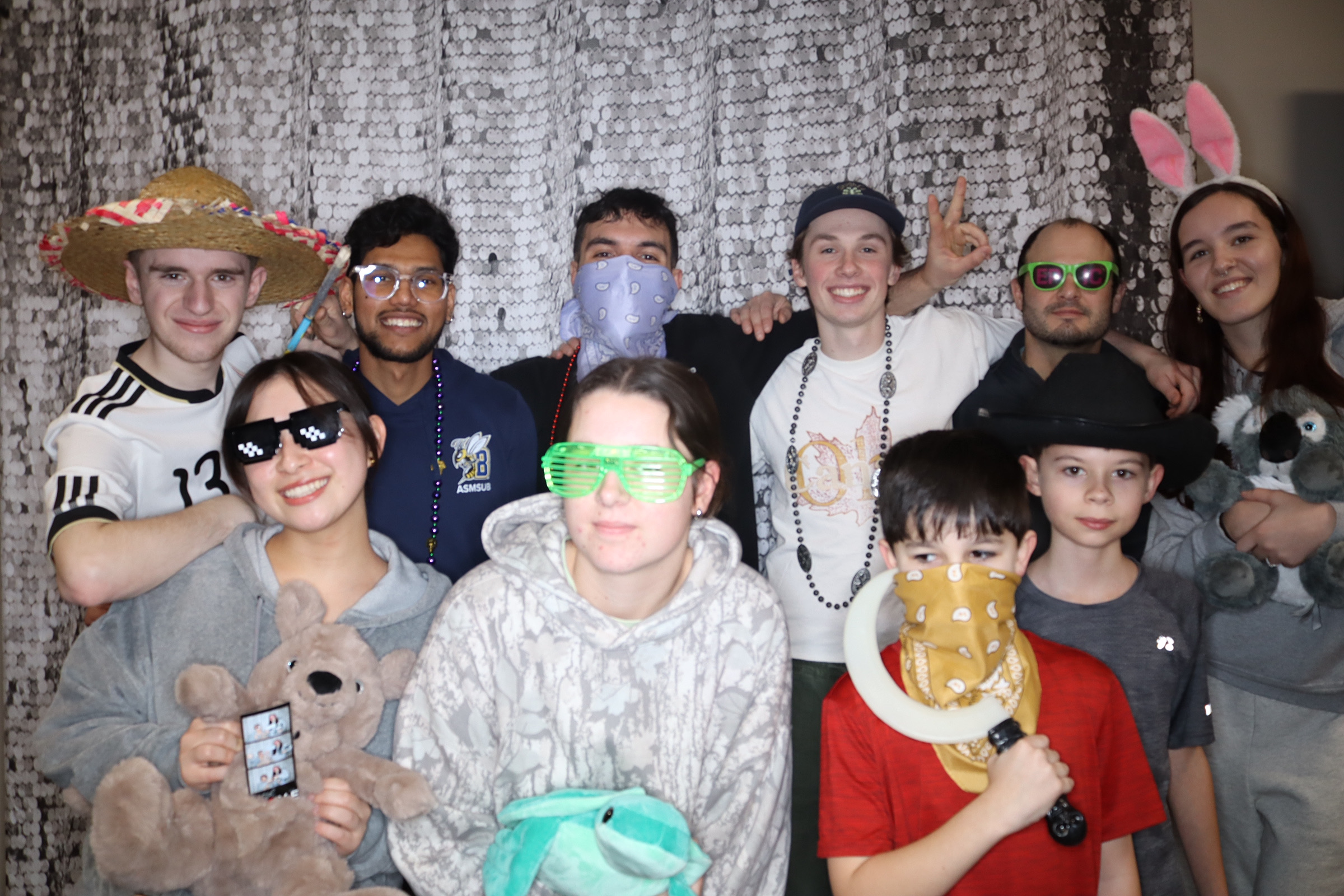 Valentine's Day Party | View more photos from the event at gallery.photoboothbillings.com/u/PhotoBoothBillings/Valentines-Day-Party