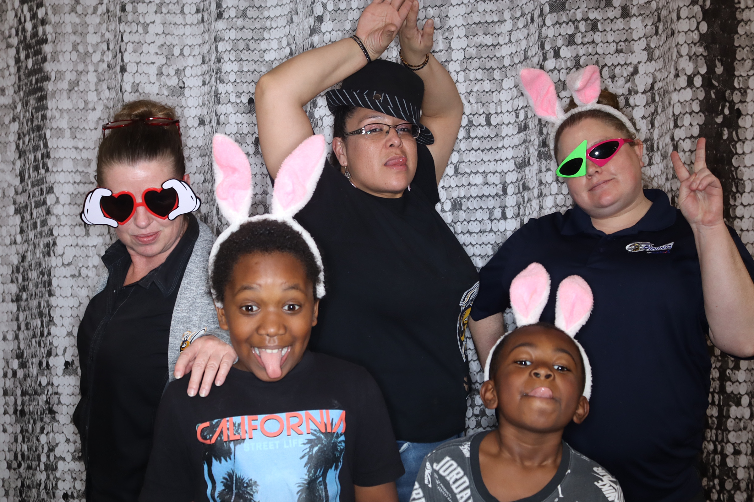 Valentine's Day Party | View more photos from the event at gallery.photoboothbillings.com/u/PhotoBoothBillings/Valentines-Day-Party