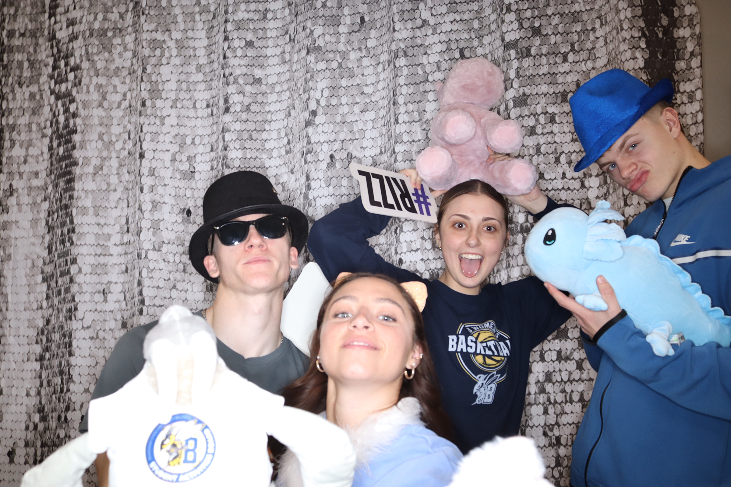 Valentine's Day Party | View more photos from the event at gallery.photoboothbillings.com/u/PhotoBoothBillings/Valentines-Day-Party