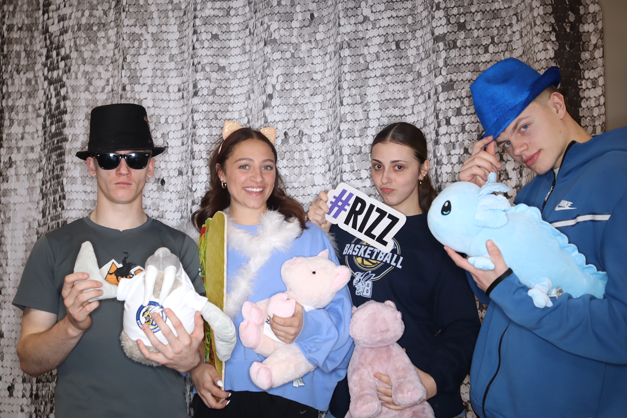 Valentine's Day Party | View more photos from the event at gallery.photoboothbillings.com/u/PhotoBoothBillings/Valentines-Day-Party