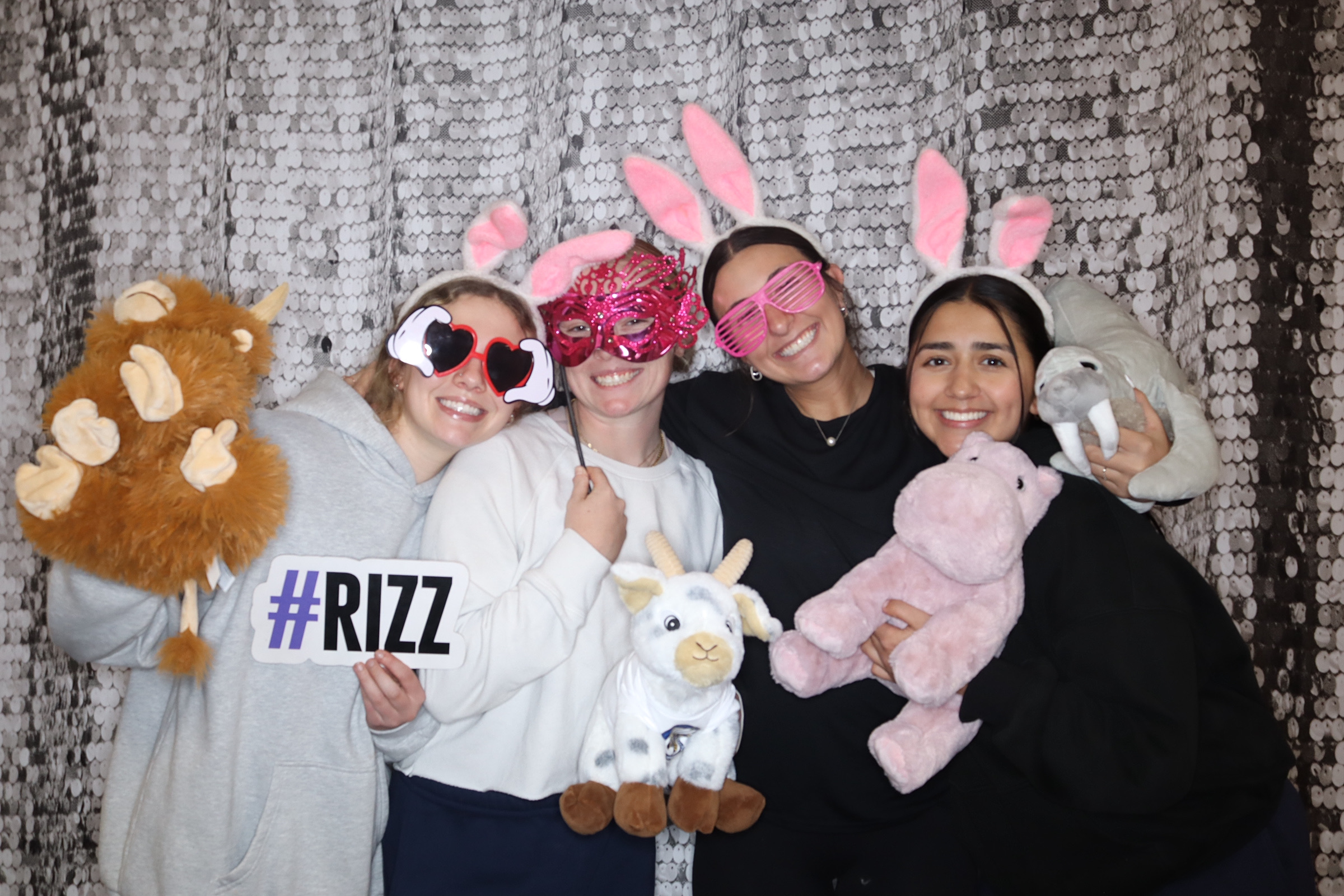 Valentine's Day Party | View more photos from the event at gallery.photoboothbillings.com/u/PhotoBoothBillings/Valentines-Day-Party