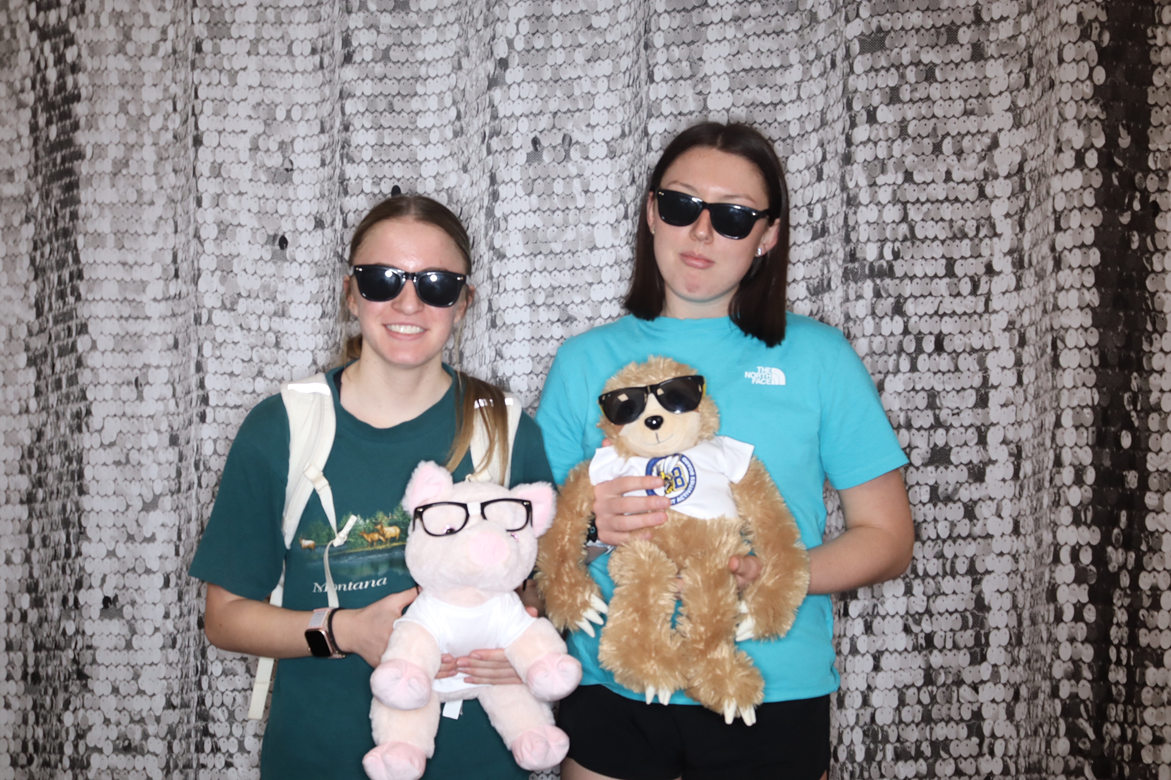 Valentine's Day Party | View more photos from the event at gallery.photoboothbillings.com/u/PhotoBoothBillings/Valentines-Day-Party