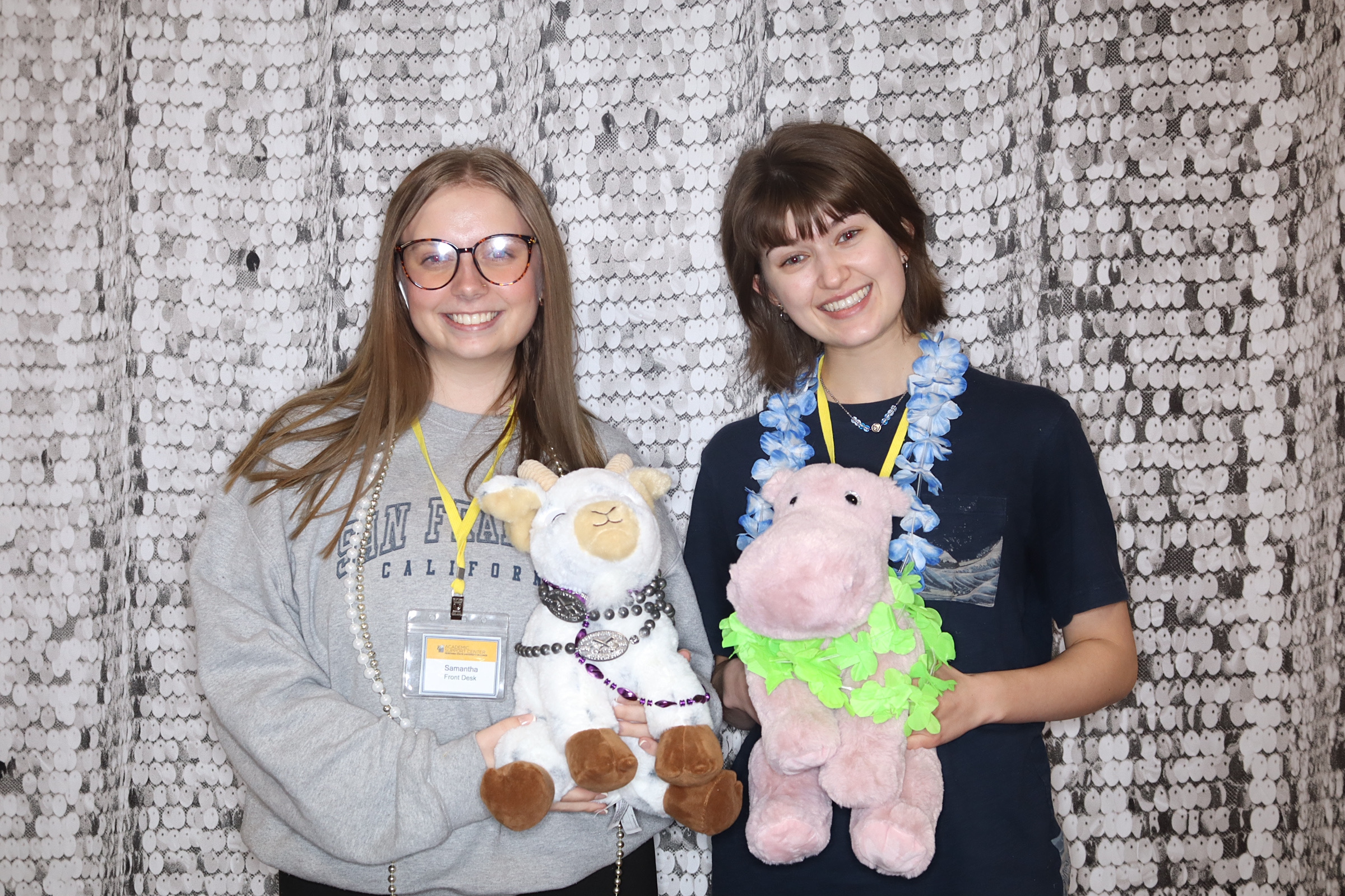 Valentine's Day Party | View more photos from the event at gallery.photoboothbillings.com/u/PhotoBoothBillings/Valentines-Day-Party