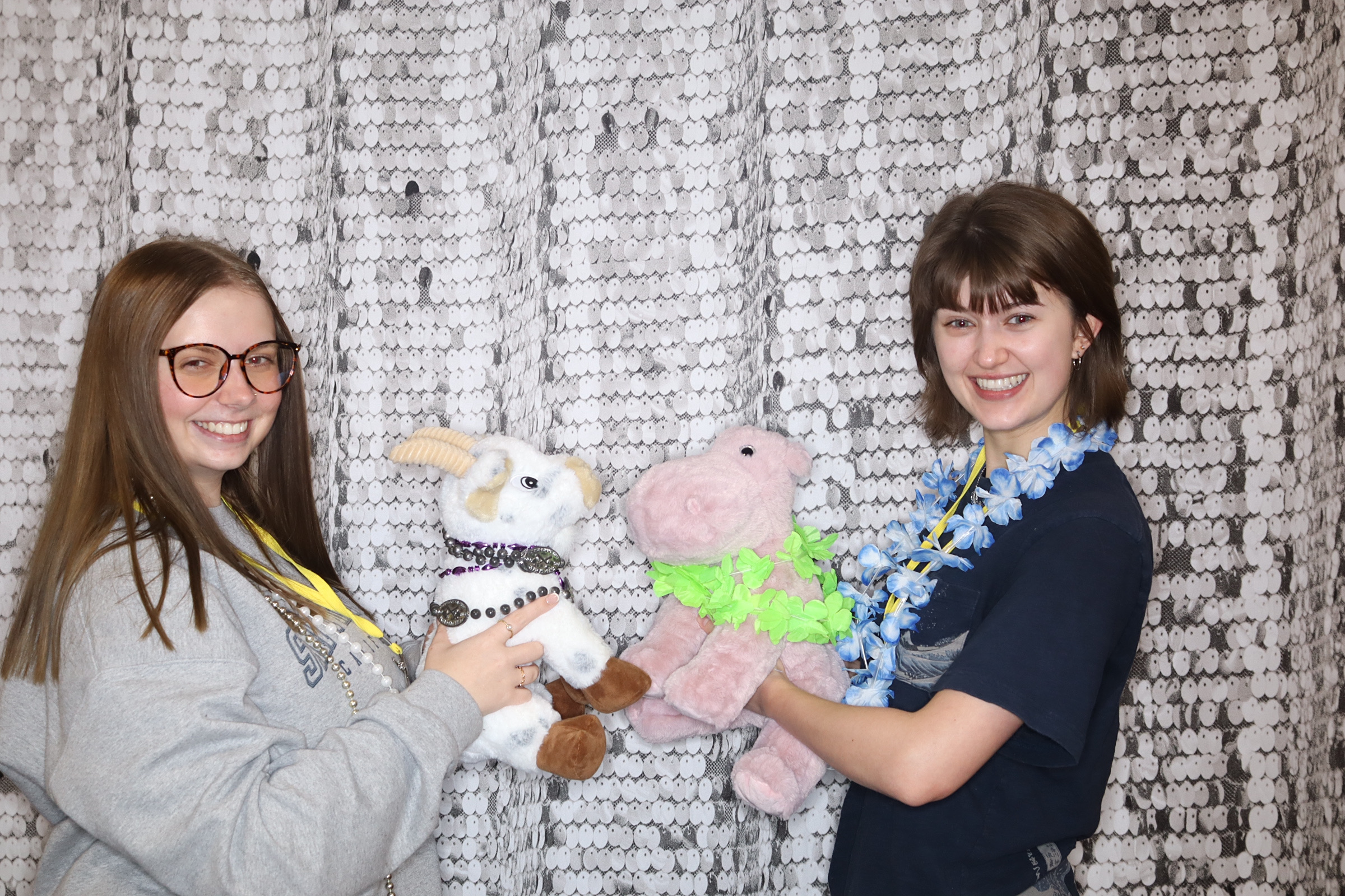 Valentine's Day Party | View more photos from the event at gallery.photoboothbillings.com/u/PhotoBoothBillings/Valentines-Day-Party