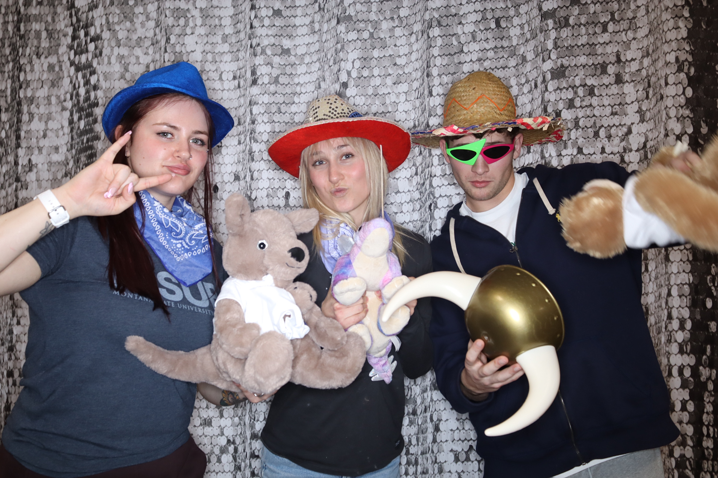 Valentine's Day Party | View more photos from the event at gallery.photoboothbillings.com/u/PhotoBoothBillings/Valentines-Day-Party