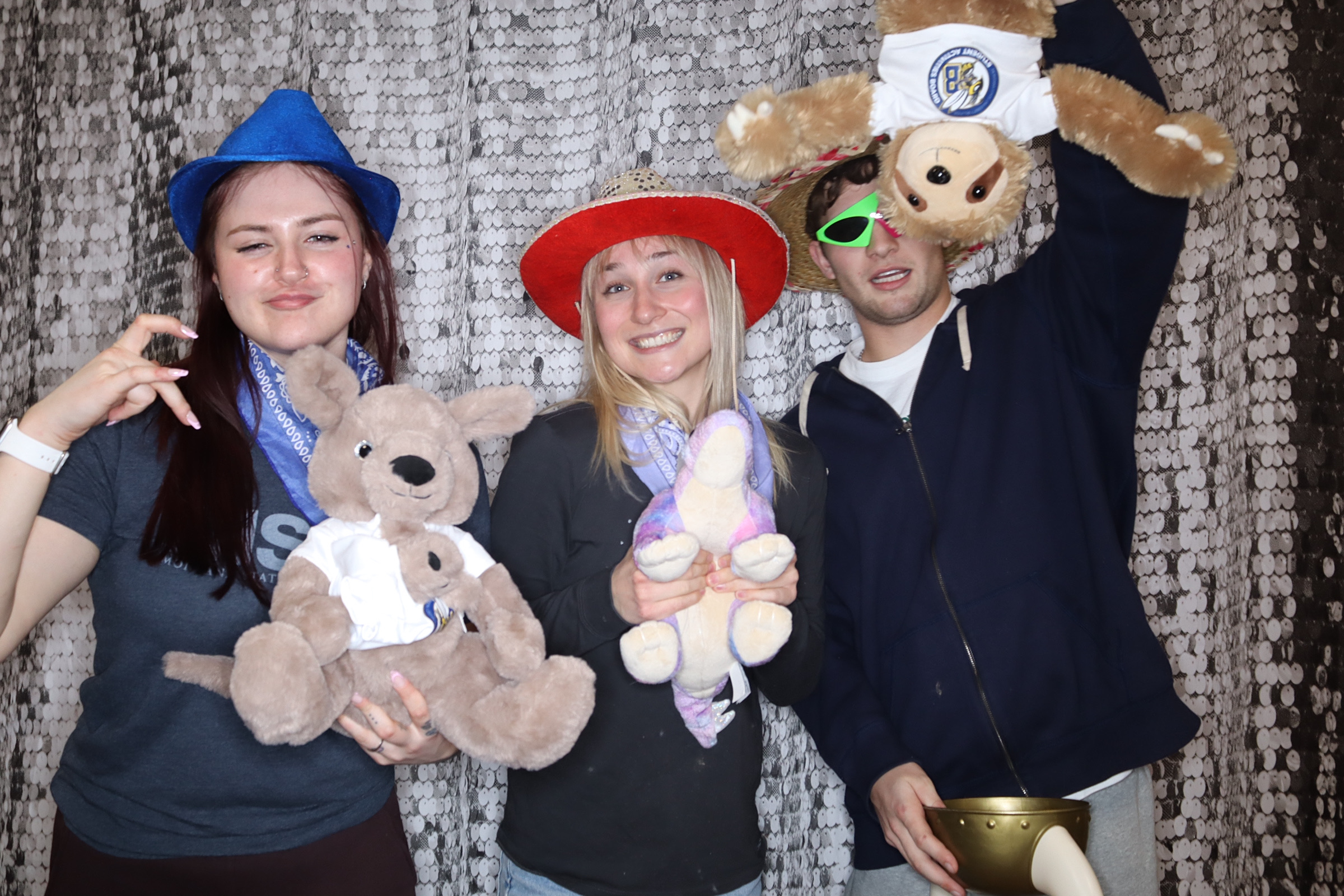 Valentine's Day Party | View more photos from the event at gallery.photoboothbillings.com/u/PhotoBoothBillings/Valentines-Day-Party