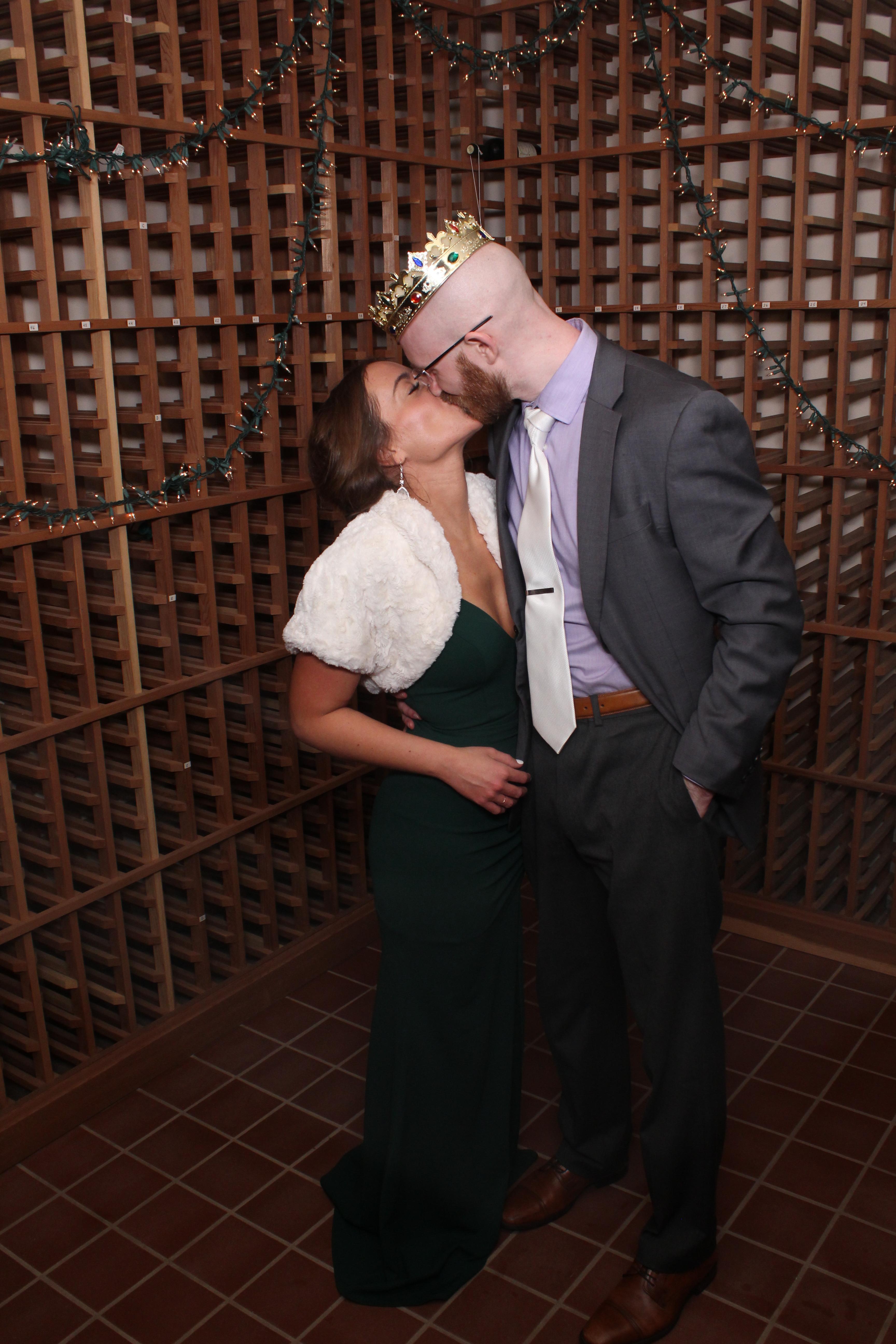 Kevin & Maria | View more photos from the event at gallery.photoboothcincy.com/u/PhotoBoothCincy/Kevin-Maria