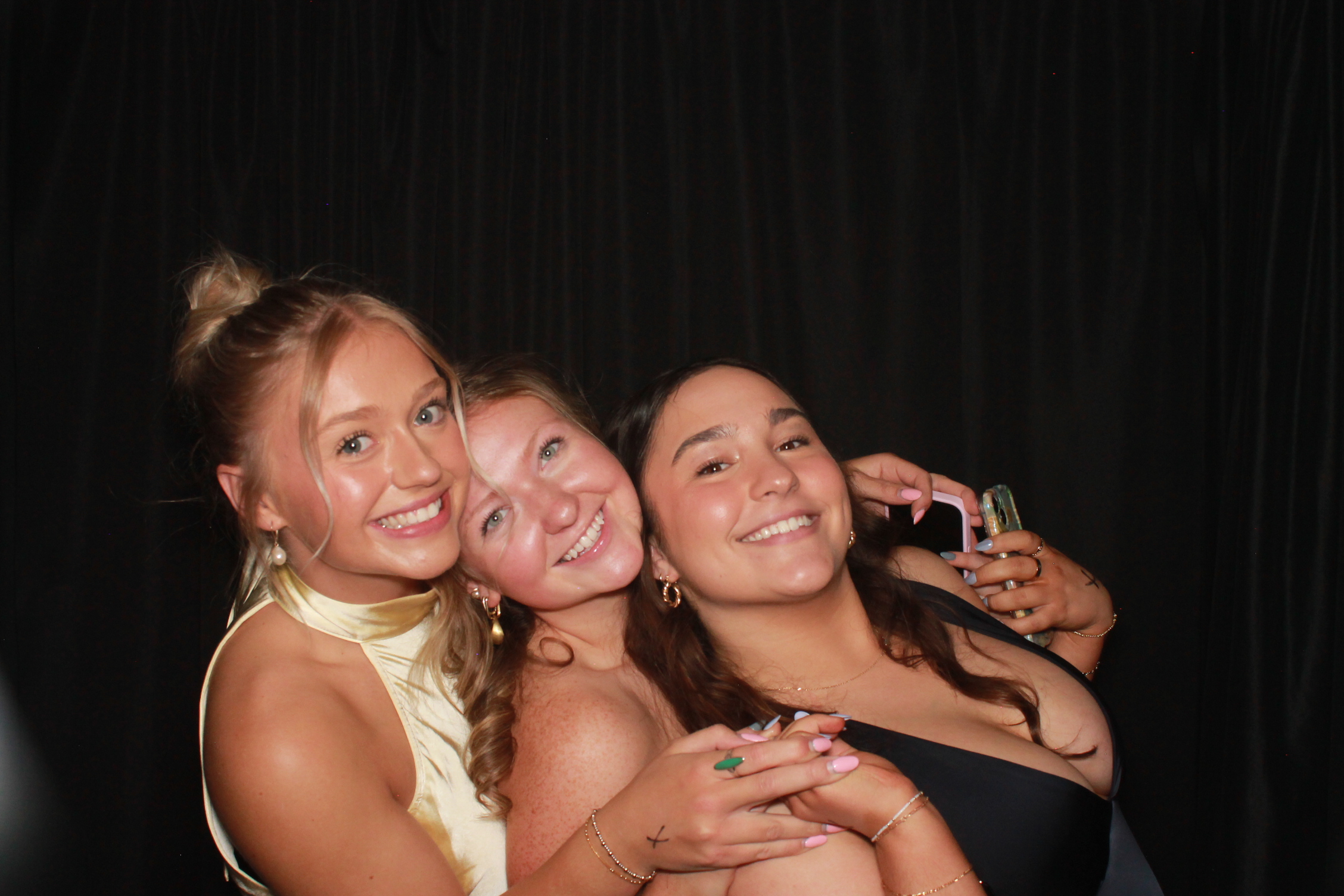 Kappa Alpha Theta Formal 2025 | View more photos from the event at gallery.photoboothcincy.com/u/PhotoBoothCincy/Kappa-Alpha-Theta-Formal-2025