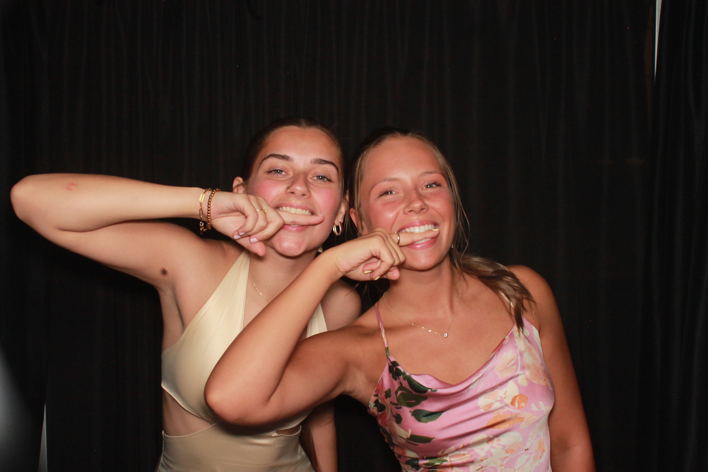 Kappa Alpha Theta Formal 2025 | View more photos from the event at gallery.photoboothcincy.com/u/PhotoBoothCincy/Kappa-Alpha-Theta-Formal-2025