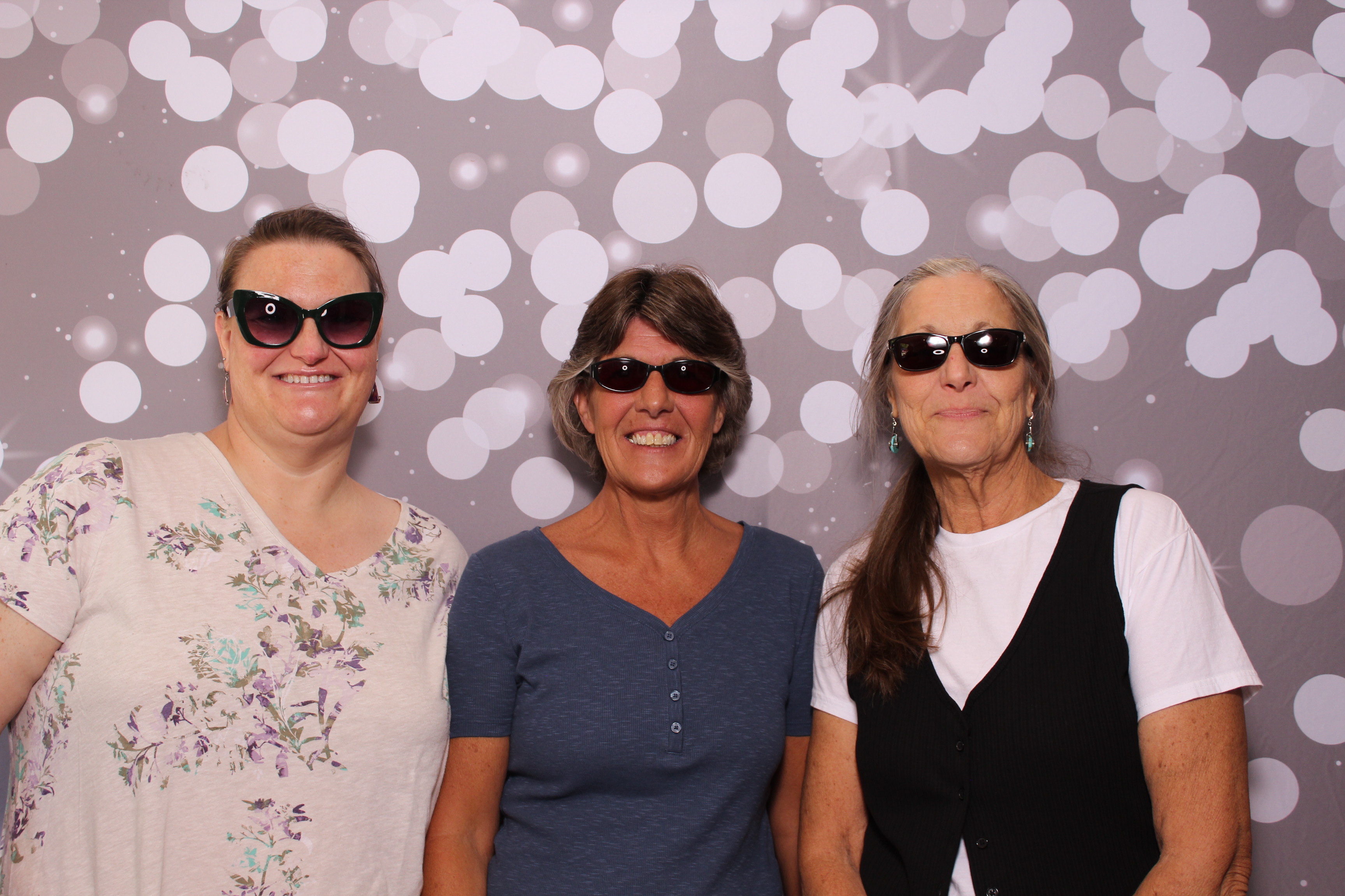 Meridian Bioscience | View more photos from the event at gallery.photoboothcincy.com/u/PhotoBoothCincy/Meridian-Bioscience