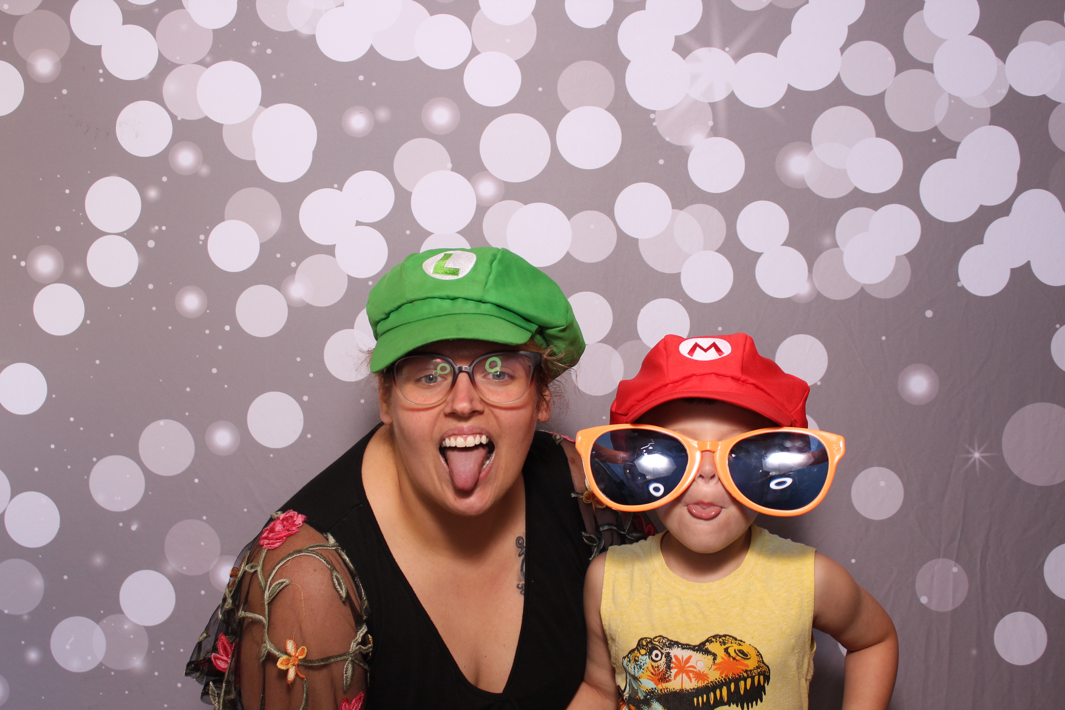 Meridian Bioscience | View more photos from the event at gallery.photoboothcincy.com/u/PhotoBoothCincy/Meridian-Bioscience