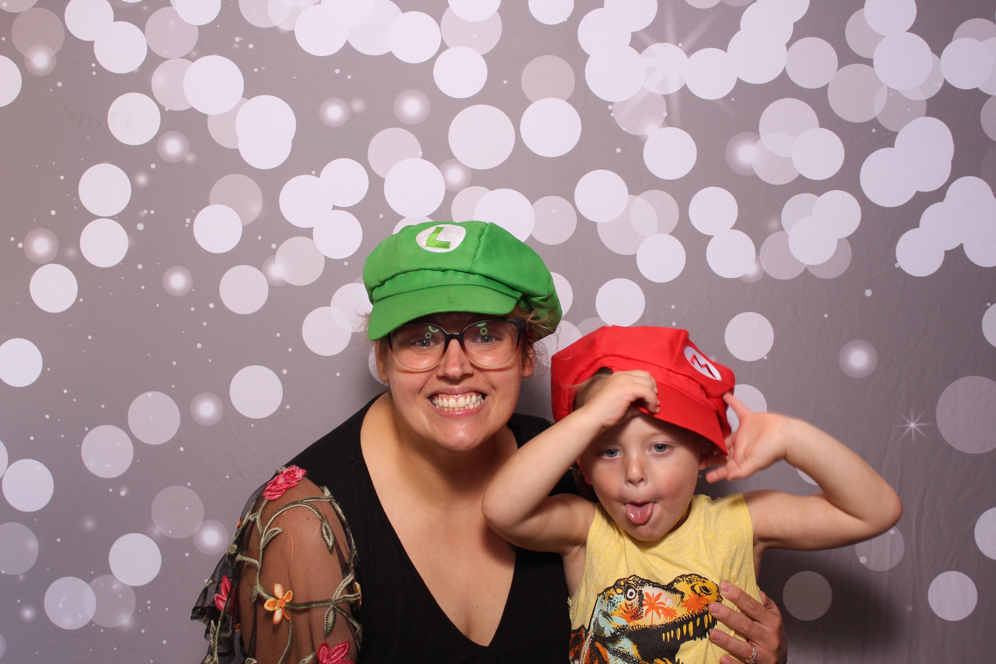 Meridian Bioscience | View more photos from the event at gallery.photoboothcincy.com/u/PhotoBoothCincy/Meridian-Bioscience