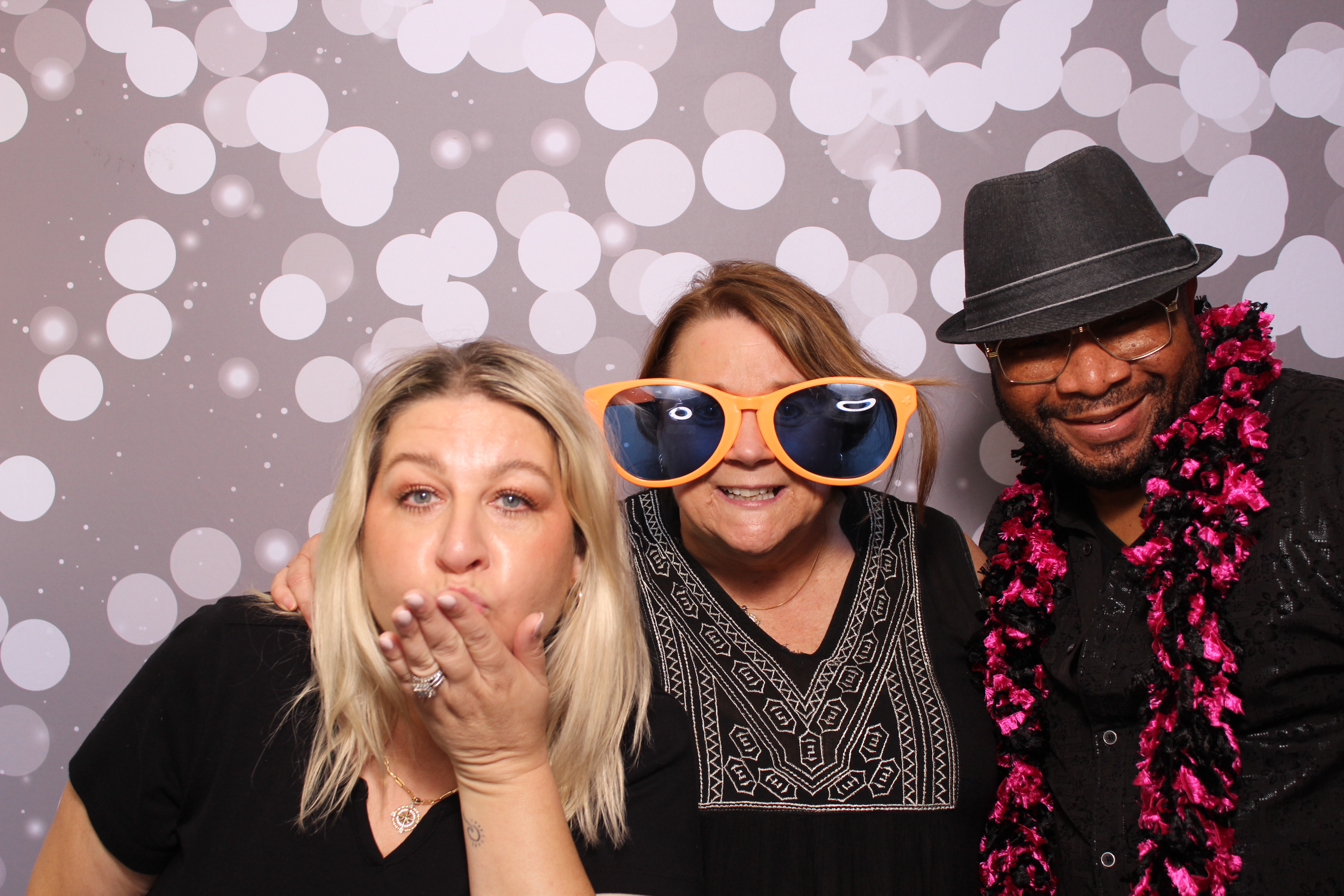 Meridian Bioscience | View more photos from the event at gallery.photoboothcincy.com/u/PhotoBoothCincy/Meridian-Bioscience