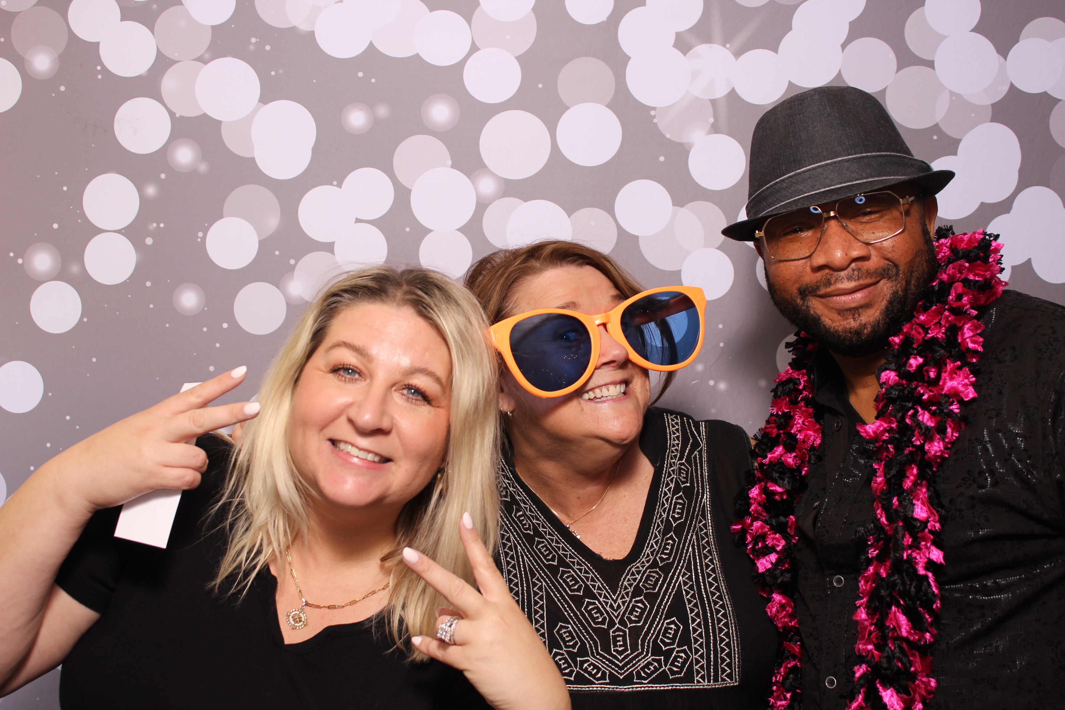 Meridian Bioscience | View more photos from the event at gallery.photoboothcincy.com/u/PhotoBoothCincy/Meridian-Bioscience