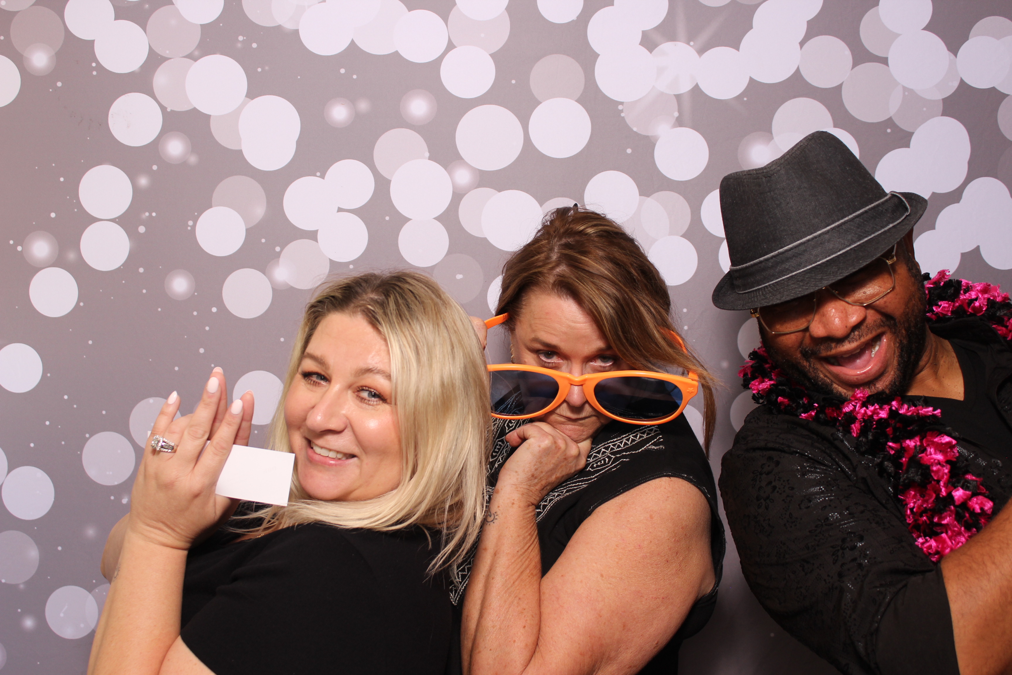 Meridian Bioscience | View more photos from the event at gallery.photoboothcincy.com/u/PhotoBoothCincy/Meridian-Bioscience