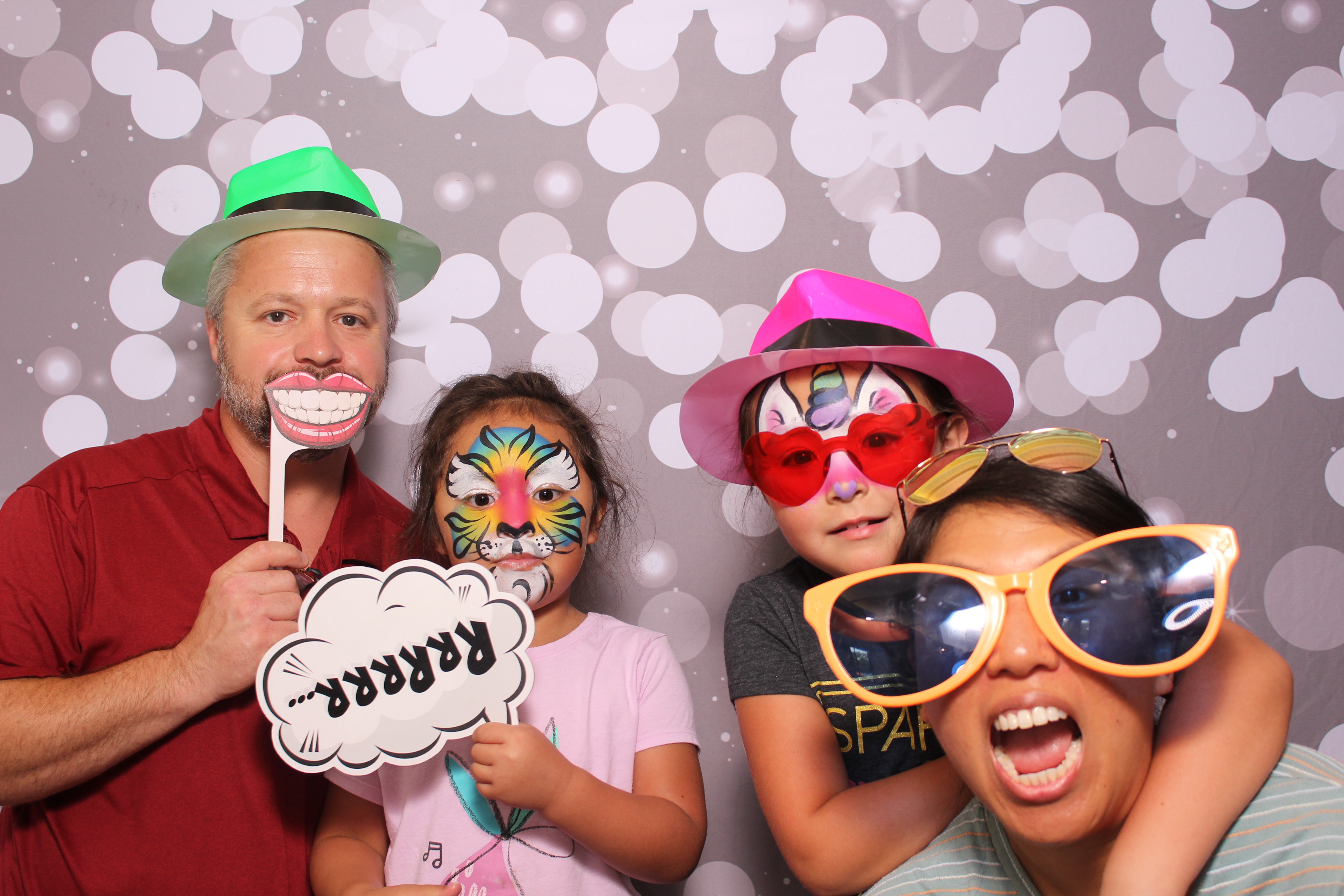 Meridian Bioscience | View more photos from the event at gallery.photoboothcincy.com/u/PhotoBoothCincy/Meridian-Bioscience