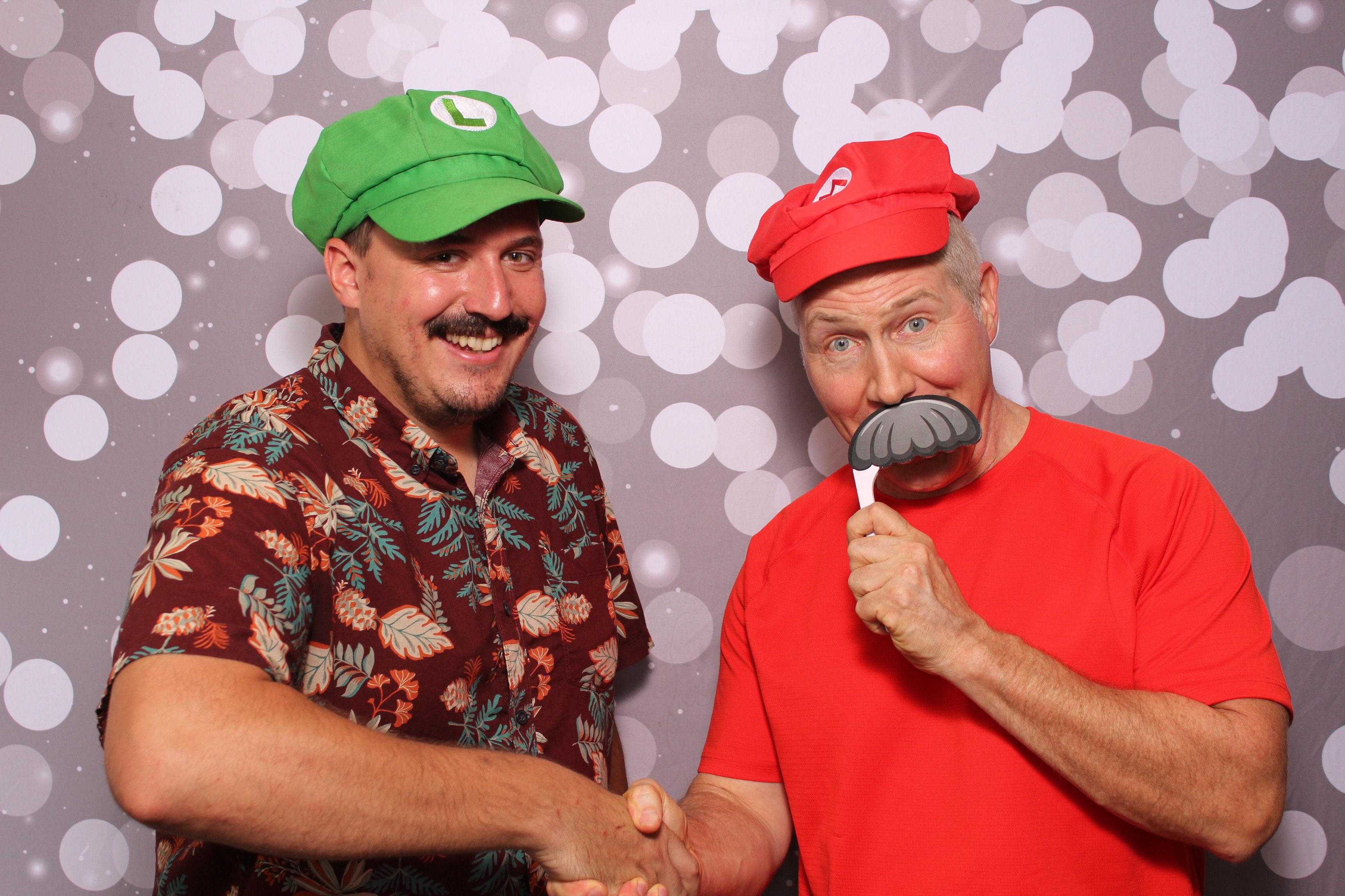 Meridian Bioscience | View more photos from the event at gallery.photoboothcincy.com/u/PhotoBoothCincy/Meridian-Bioscience