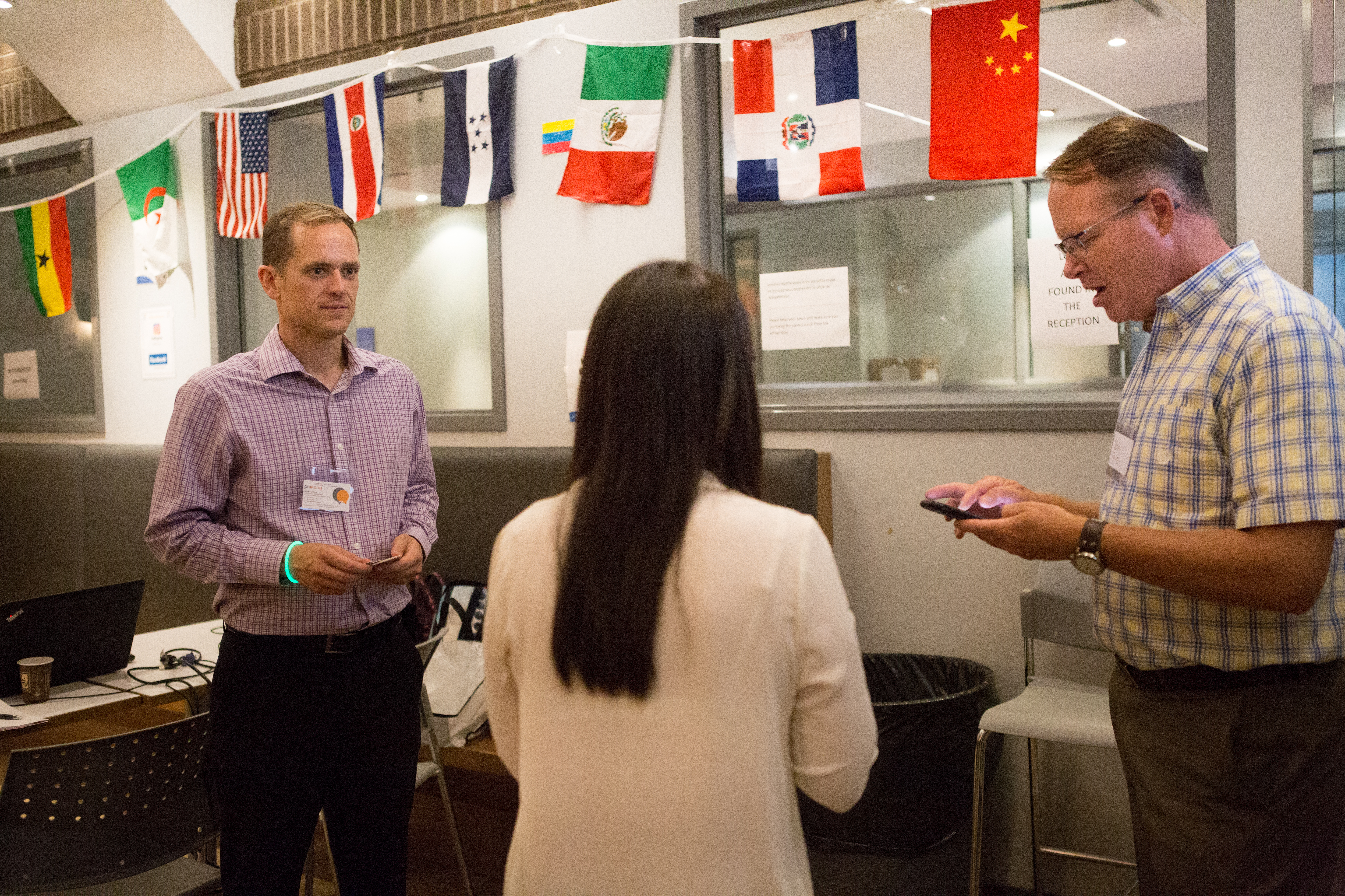 5@7 - Conférence-réseautage  | View more photos from the event at album.pbooth.red/u/Photobooth-RED/57-Conférence-réseautage