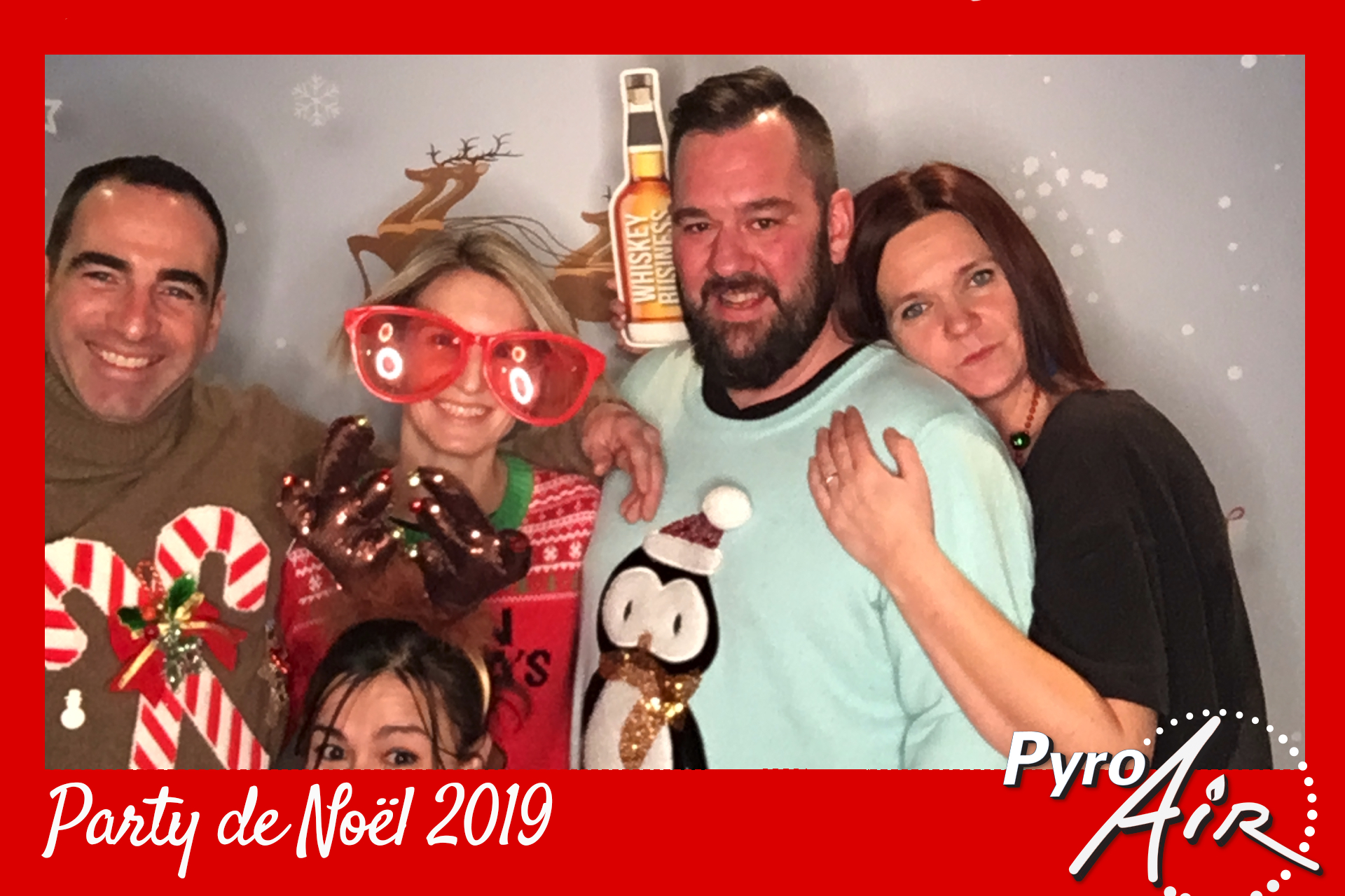 Party de Noel - PyroAir | View more photos from the event at album.pbooth.red/u/Photobooth-RED/Party-de-Noel-PyroAir