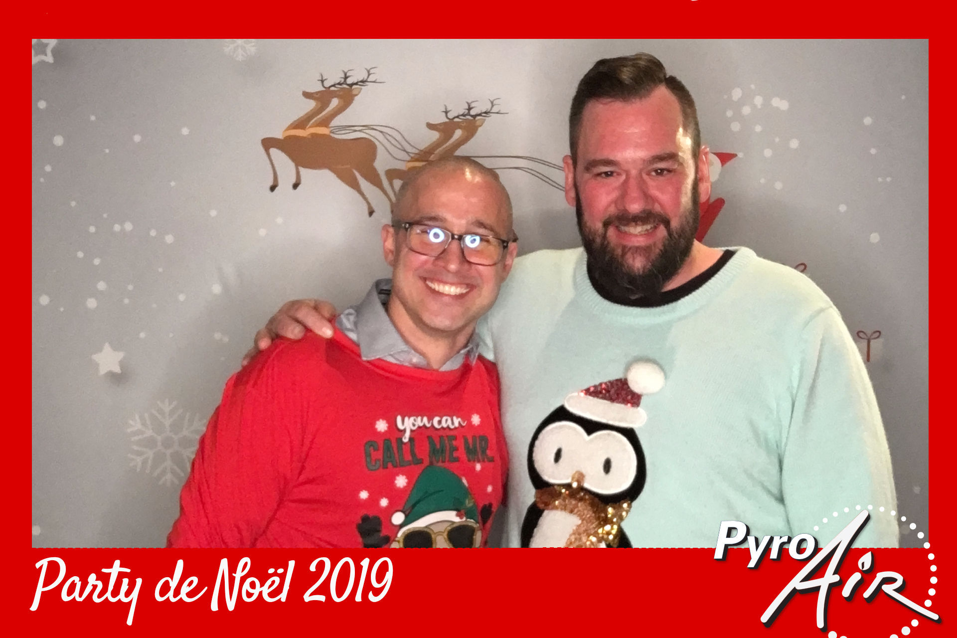 Party de Noel - PyroAir | View more photos from the event at album.pbooth.red/u/Photobooth-RED/Party-de-Noel-PyroAir