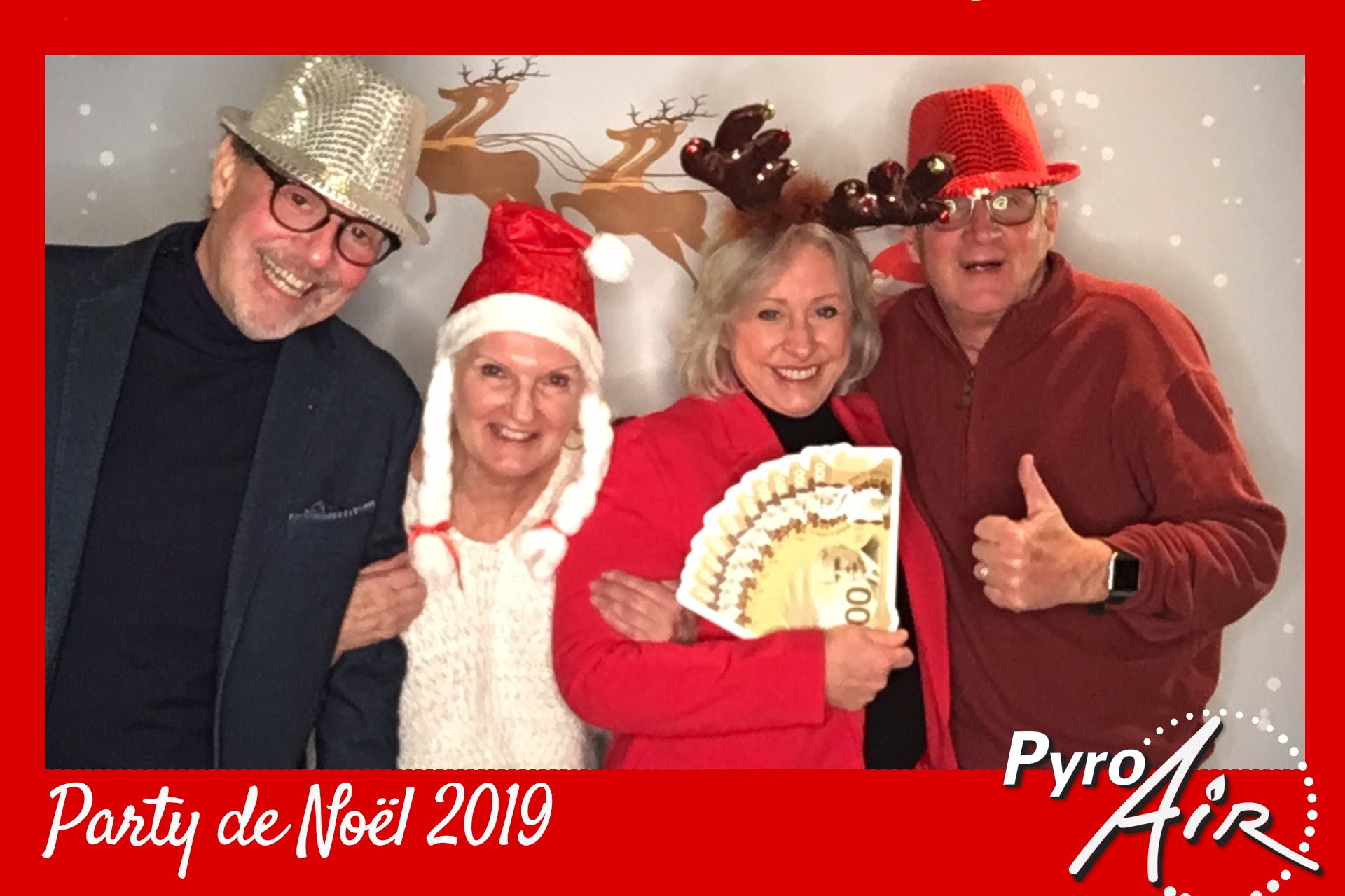 Party de Noel - PyroAir | View more photos from the event at album.pbooth.red/u/Photobooth-RED/Party-de-Noel-PyroAir