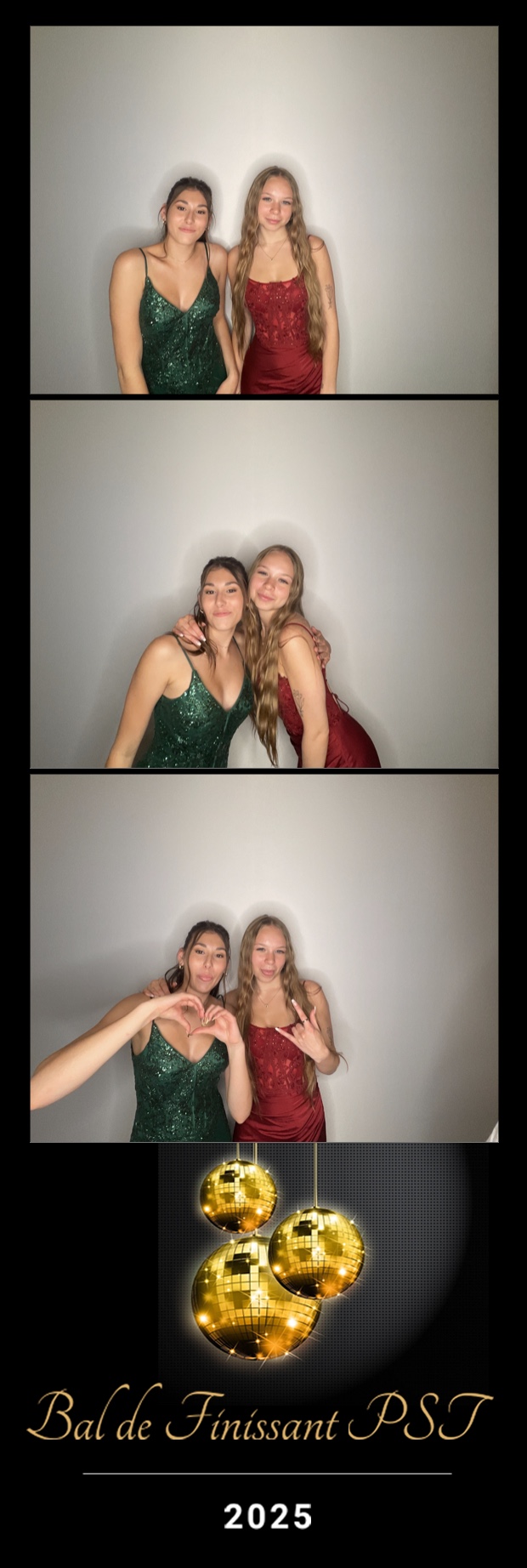 Bal de Finissant PST | View more photos from the event at album.pbooth.red/u/Photobooth-RED/Bal-de-Finissant-PST