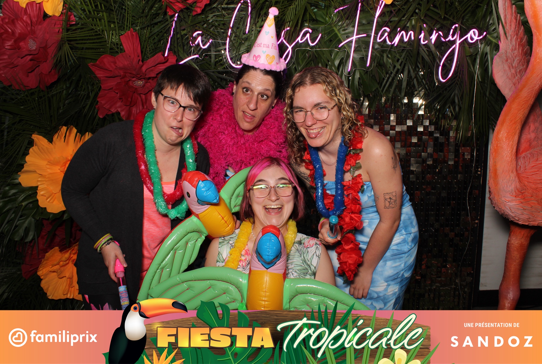 Familiprix | View more photos from the event at album.pbooth.red/u/Photobooth-RED/Familiprix-0