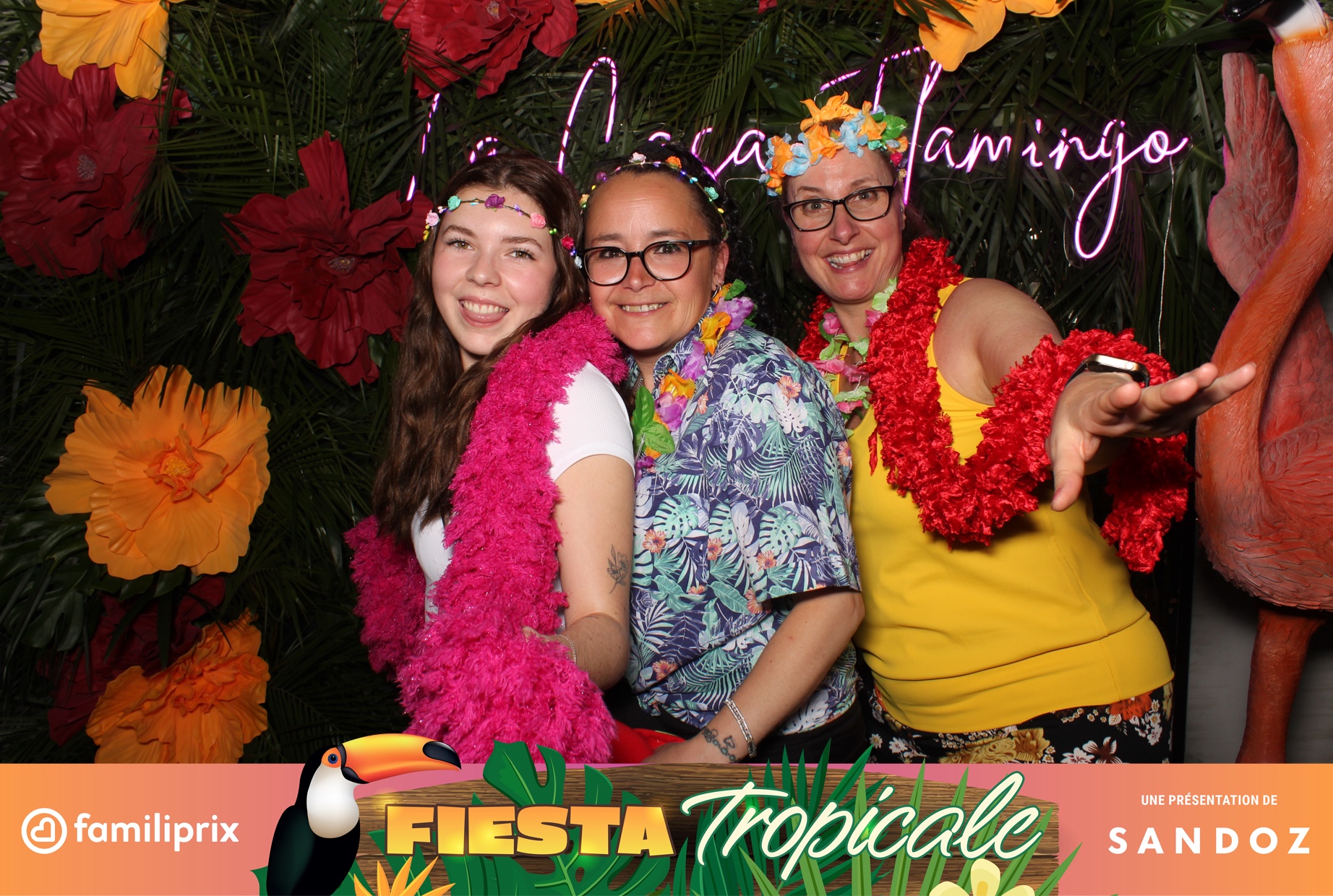 Familiprix | View more photos from the event at album.pbooth.red/u/Photobooth-RED/Familiprix-0