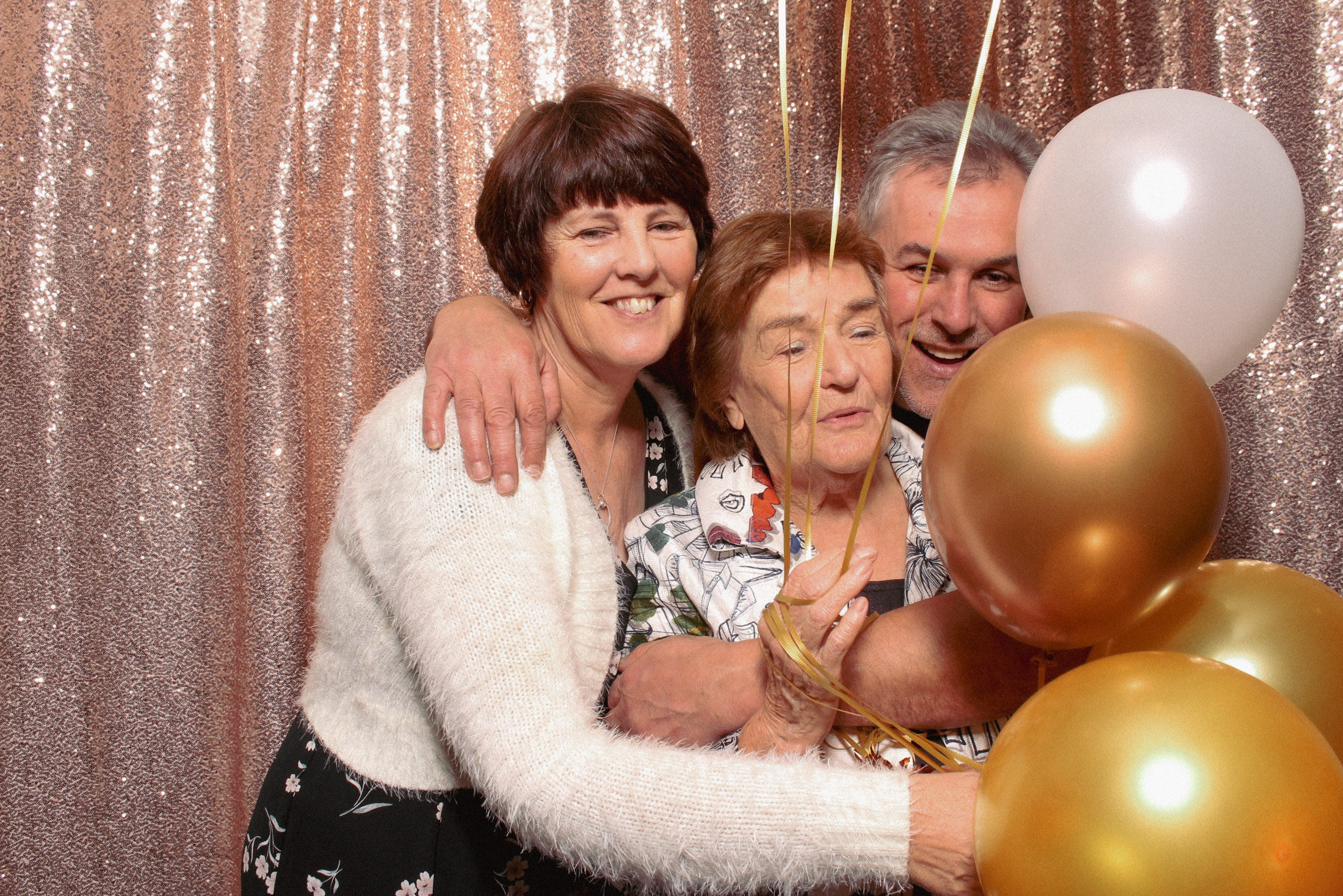 Nadine's 60th | View more photos from the event at gallery.picturematic.co/u/Picturematic/Nadines-60th