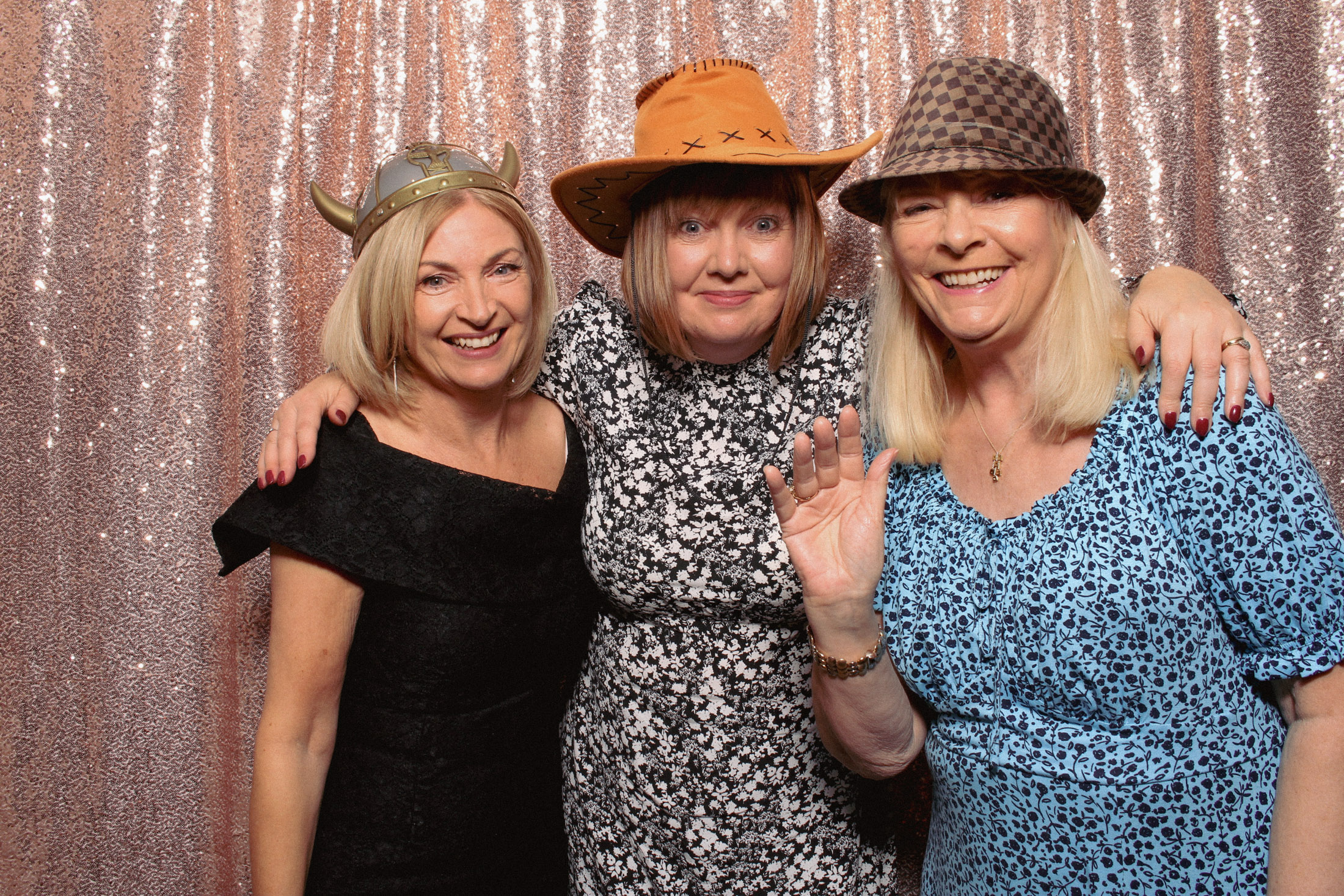 Nadine's 60th | View more photos from the event at gallery.picturematic.co/u/Picturematic/Nadines-60th