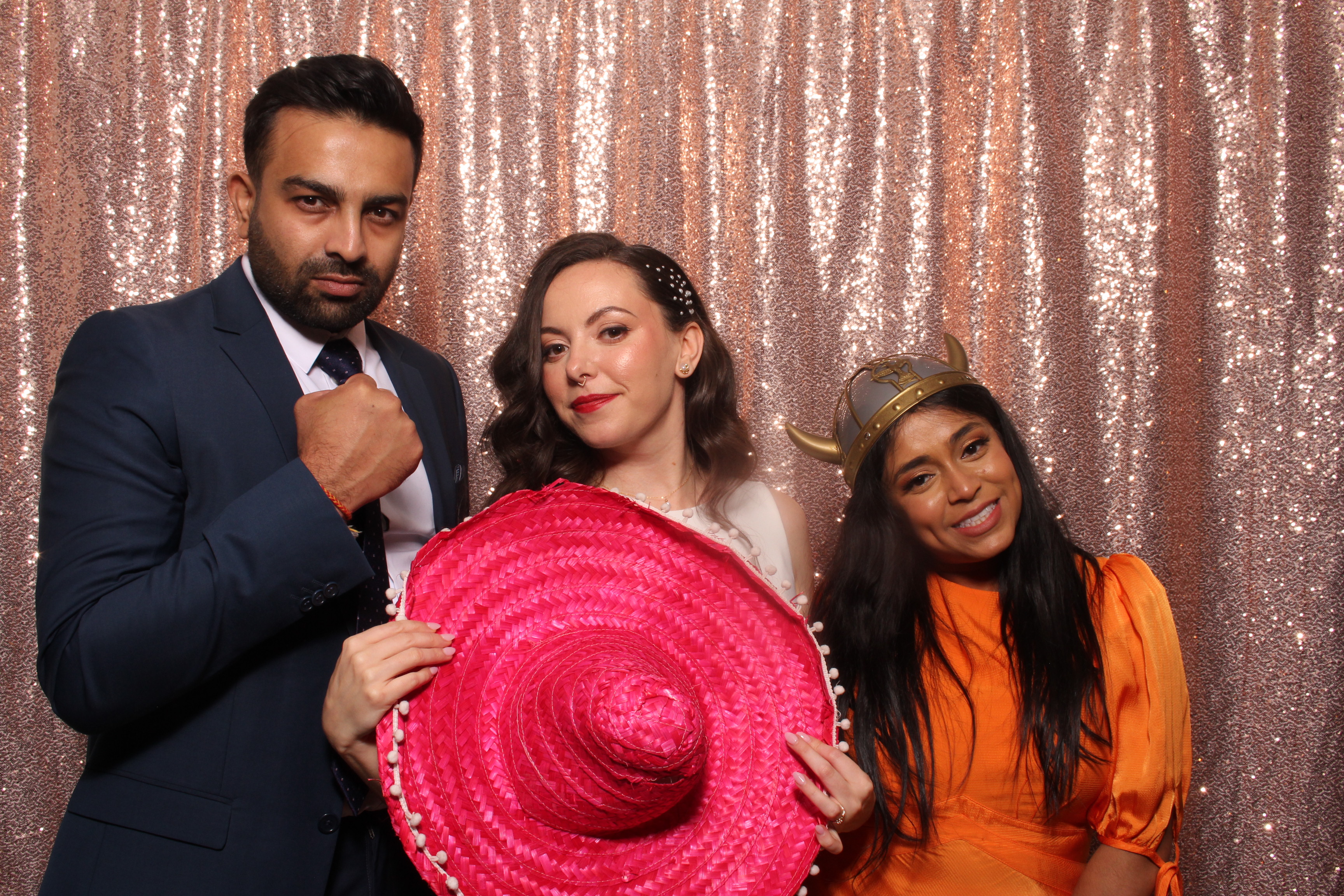 Mr & Mrs Robinson | View more photos from the event at gallery.picturematic.co/u/Picturematic/Mr-Mrs-Robinson