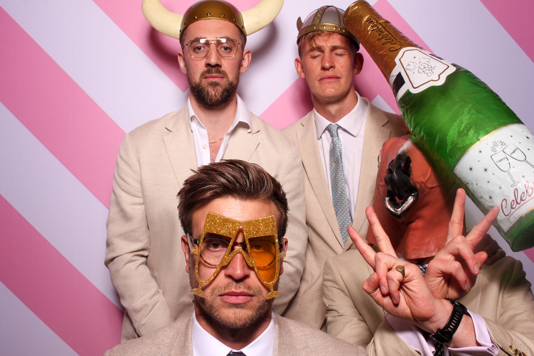 Natty & Louis' Wedding | View more photos from the event at gallery.picturematic.co/u/Picturematic/Natty-Louis-Wedding