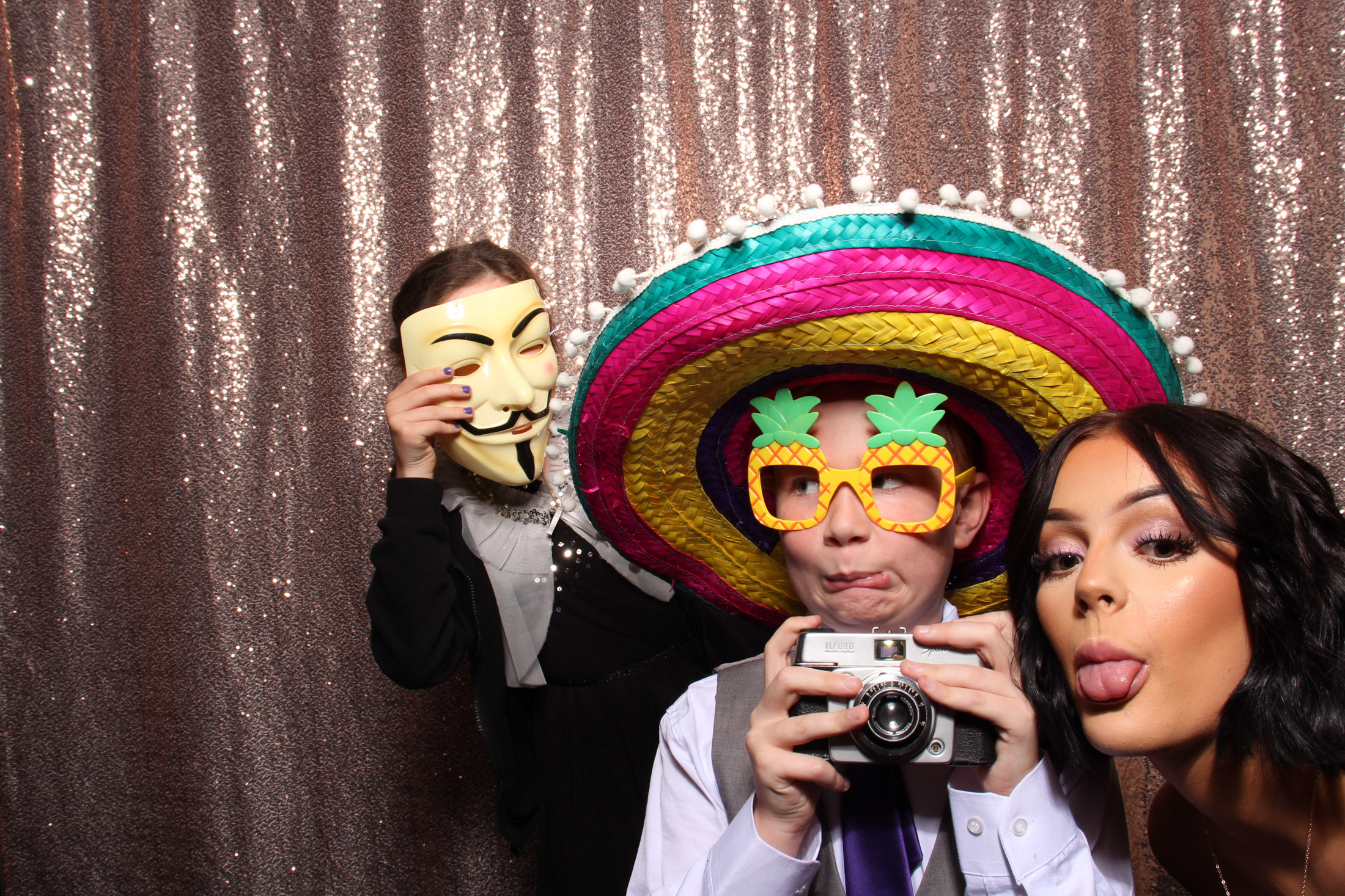 Rebecca & Ryan's Wedding | View more photos from the event at gallery.picturematic.co/u/Picturematic/Rebecca-Ryans-Wedding