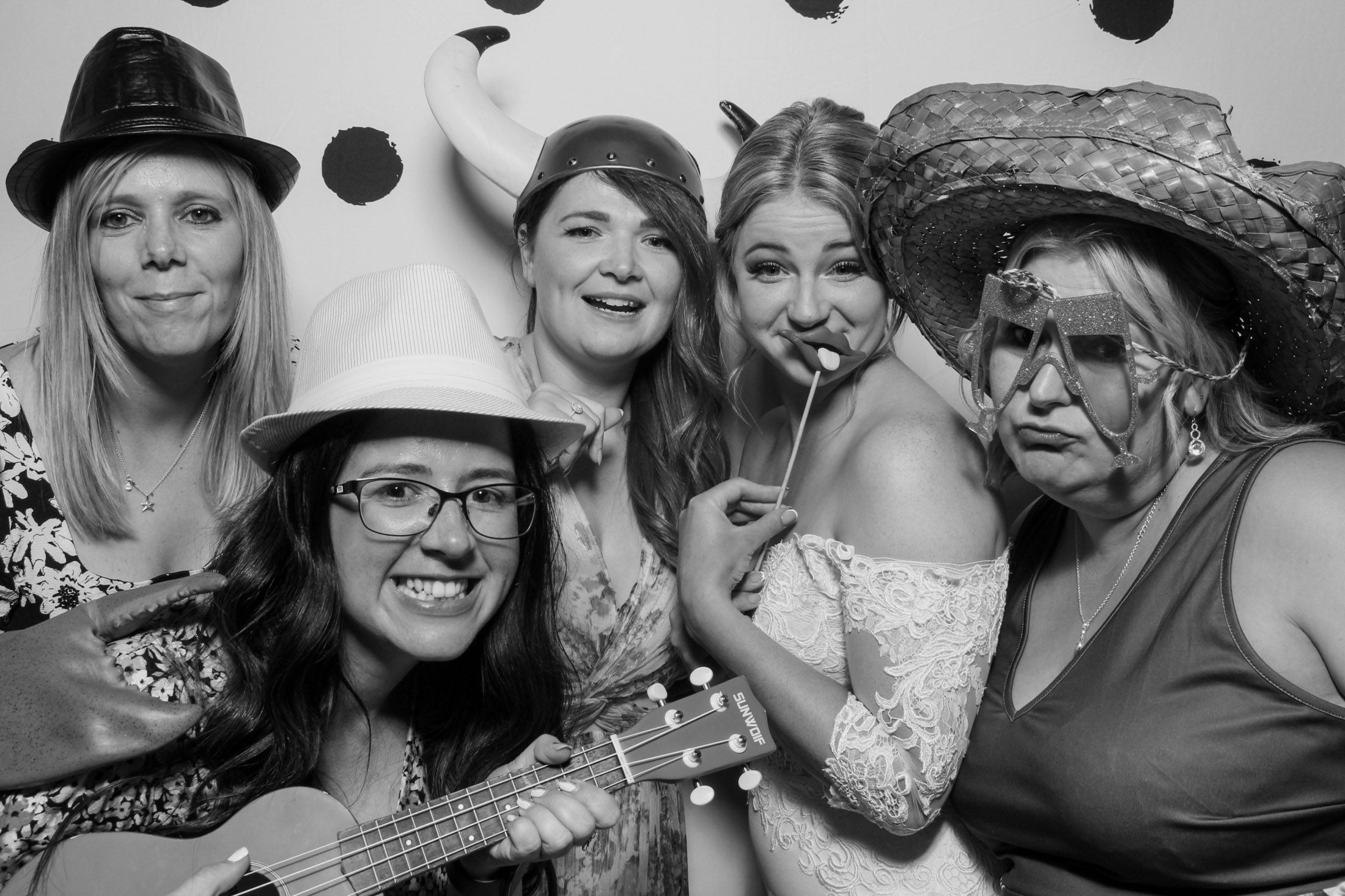Rosie & Ollie's Wedding | View more photos from the event at gallery.picturematic.co/u/Picturematic/Rosie-Ollies-Wedding