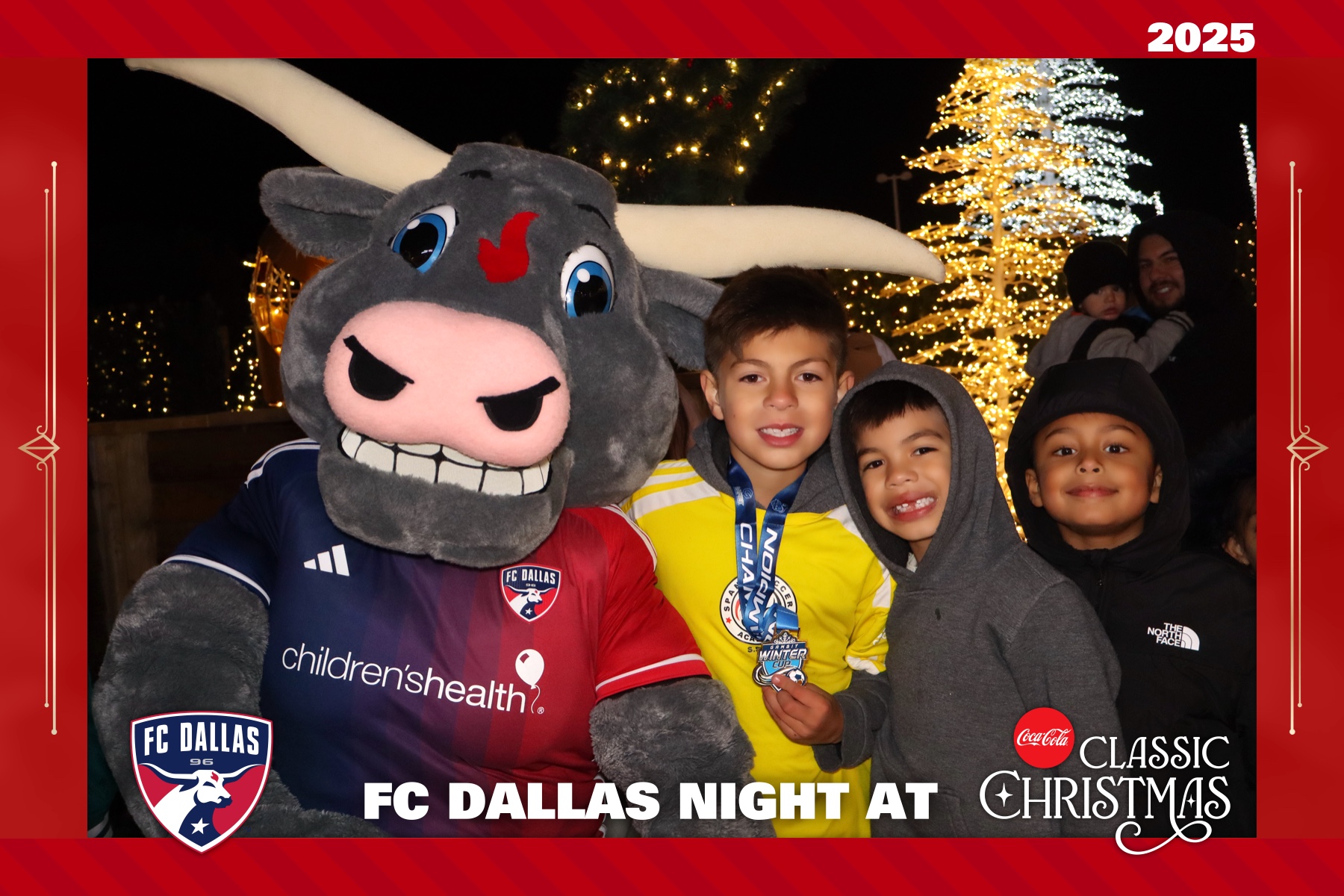 FC DALLAS NIGHT AT CLASSIC CHRISTMAS | View more photos from the event at gallery.rckapturedmemories.com/u/RCKapturedMemories/FC-DALLAS-NIGHT-AT-CLASSIC-CHRISTMAS