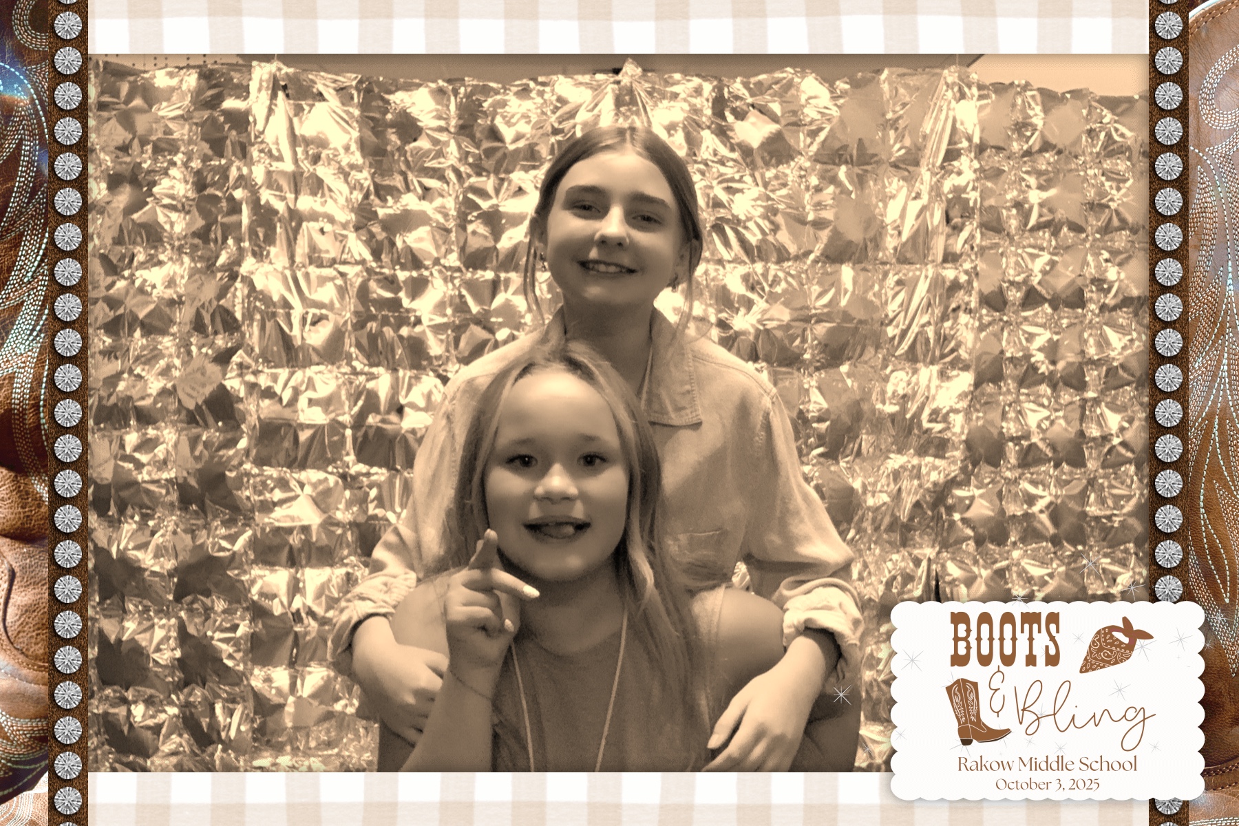 Rakow MS Dance - Boots & Bling | View more photos from the event at gallery.rckapturedmemories.com/u/RCKapturedMemories/Rakow-MS-Dance-Boots-Bling