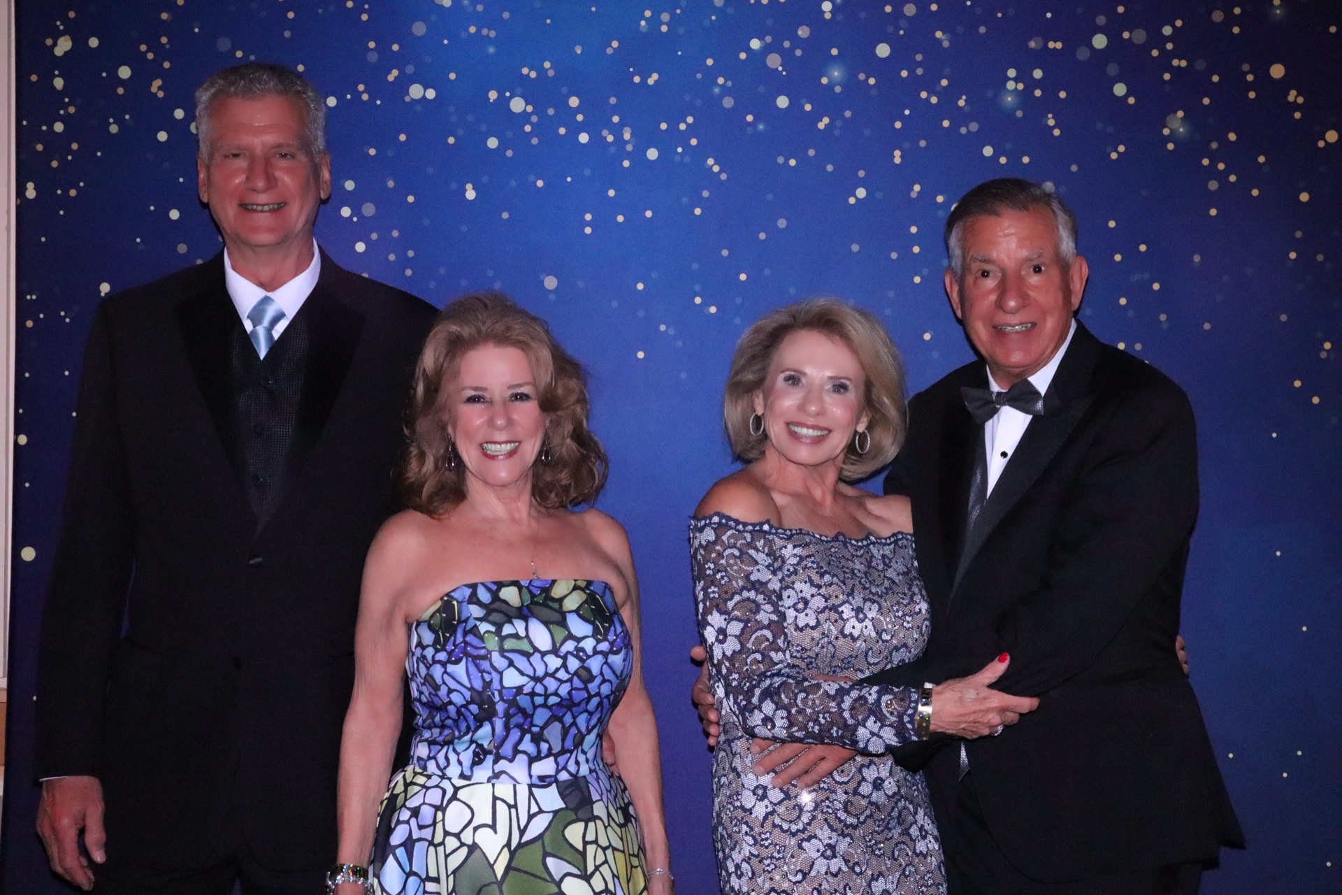 Rockwall Women's League:  Paris After Dark | View more photos from the event at gallery.rckapturedmemories.com/u/RCKapturedMemories/Rockwall-Womens-League-Paris-After-Dark