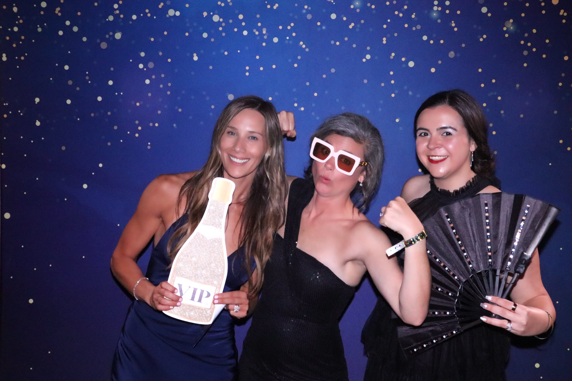 Rockwall Women's League:  Paris After Dark | View more photos from the event at gallery.rckapturedmemories.com/u/RCKapturedMemories/Rockwall-Womens-League-Paris-After-Dark