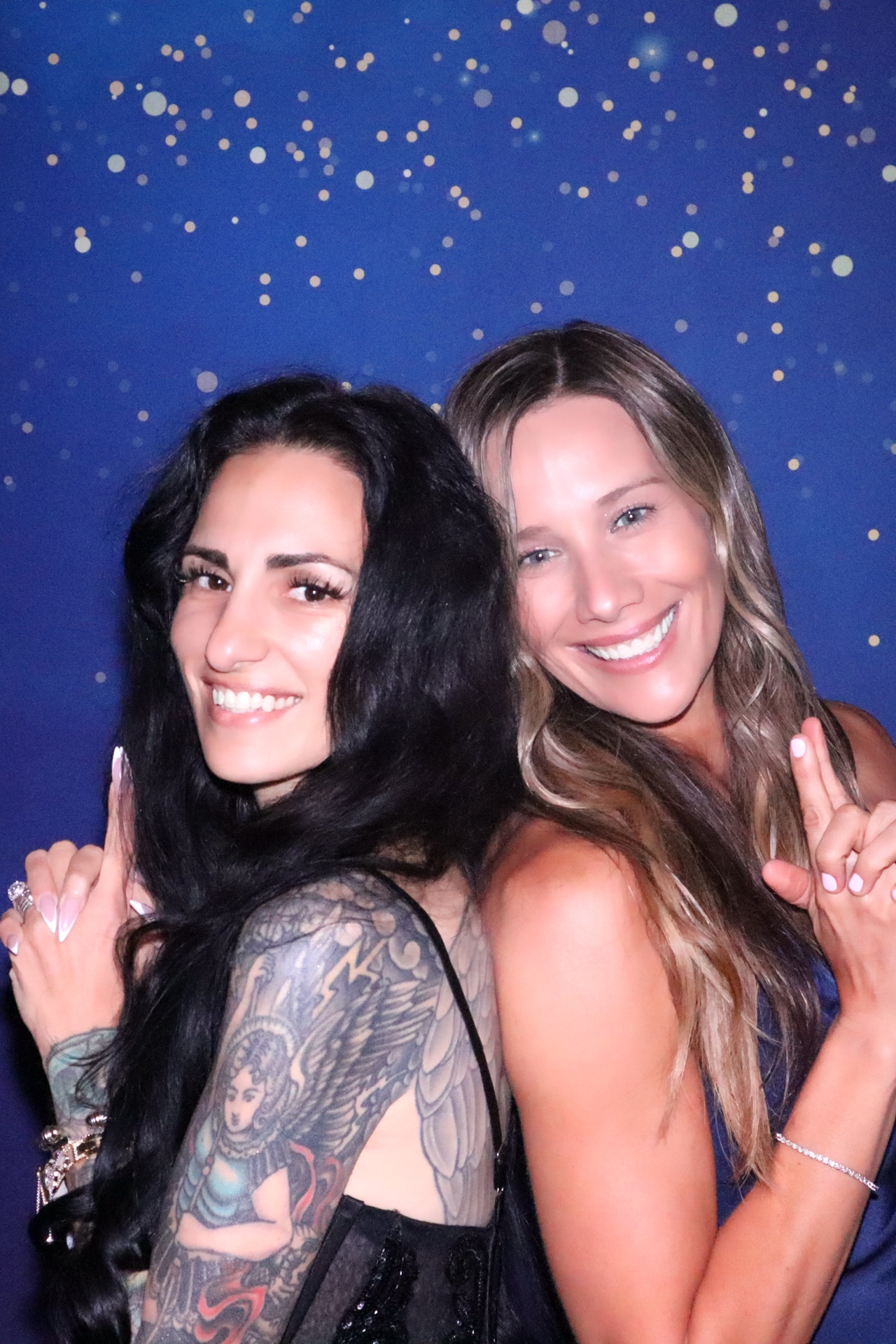 Rockwall Women's League:  Paris After Dark | View more photos from the event at gallery.rckapturedmemories.com/u/RCKapturedMemories/Rockwall-Womens-League-Paris-After-Dark