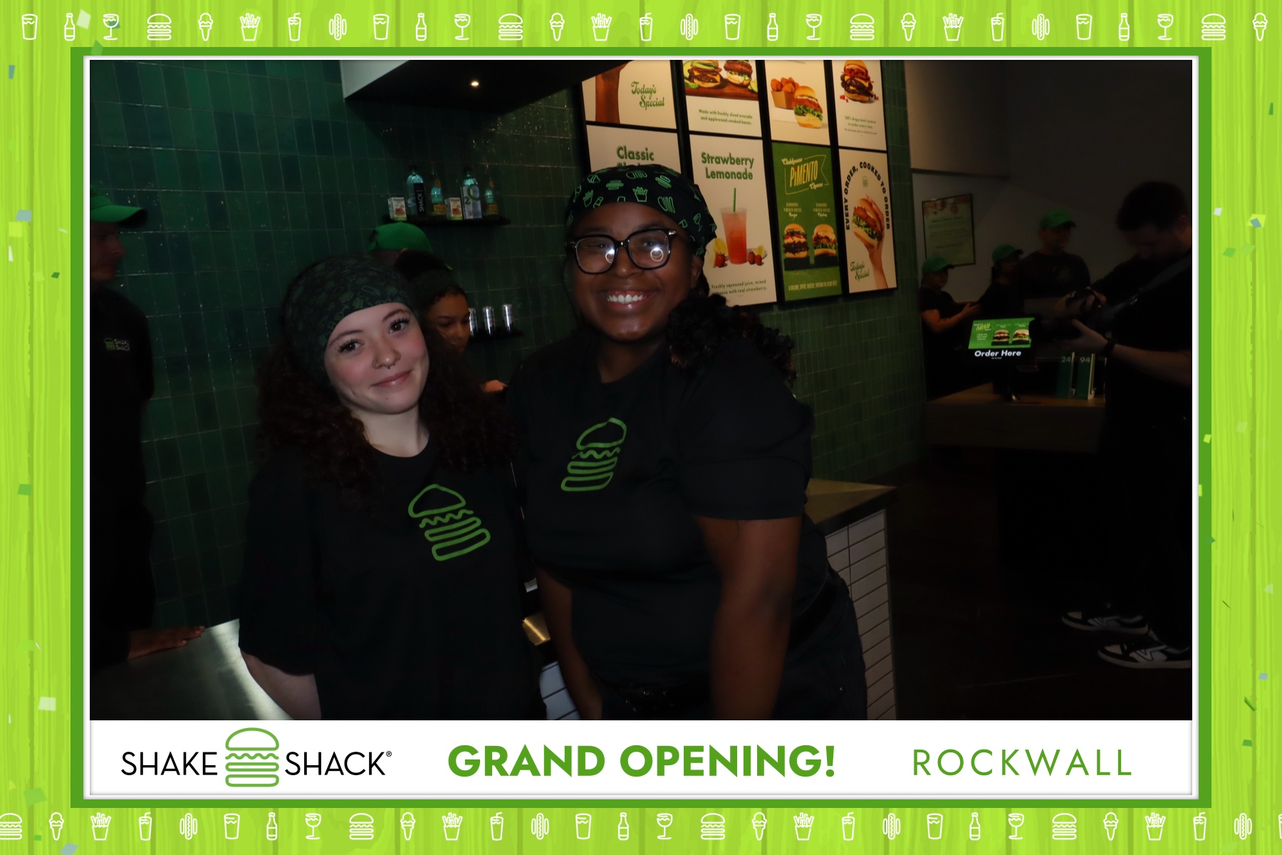 Shake Shack - Rockwall Grand Opening | View more photos from the event at gallery.rckapturedmemories.com/u/RCKapturedMemories/Shake-Shack-Rockwall-Grand-Opening